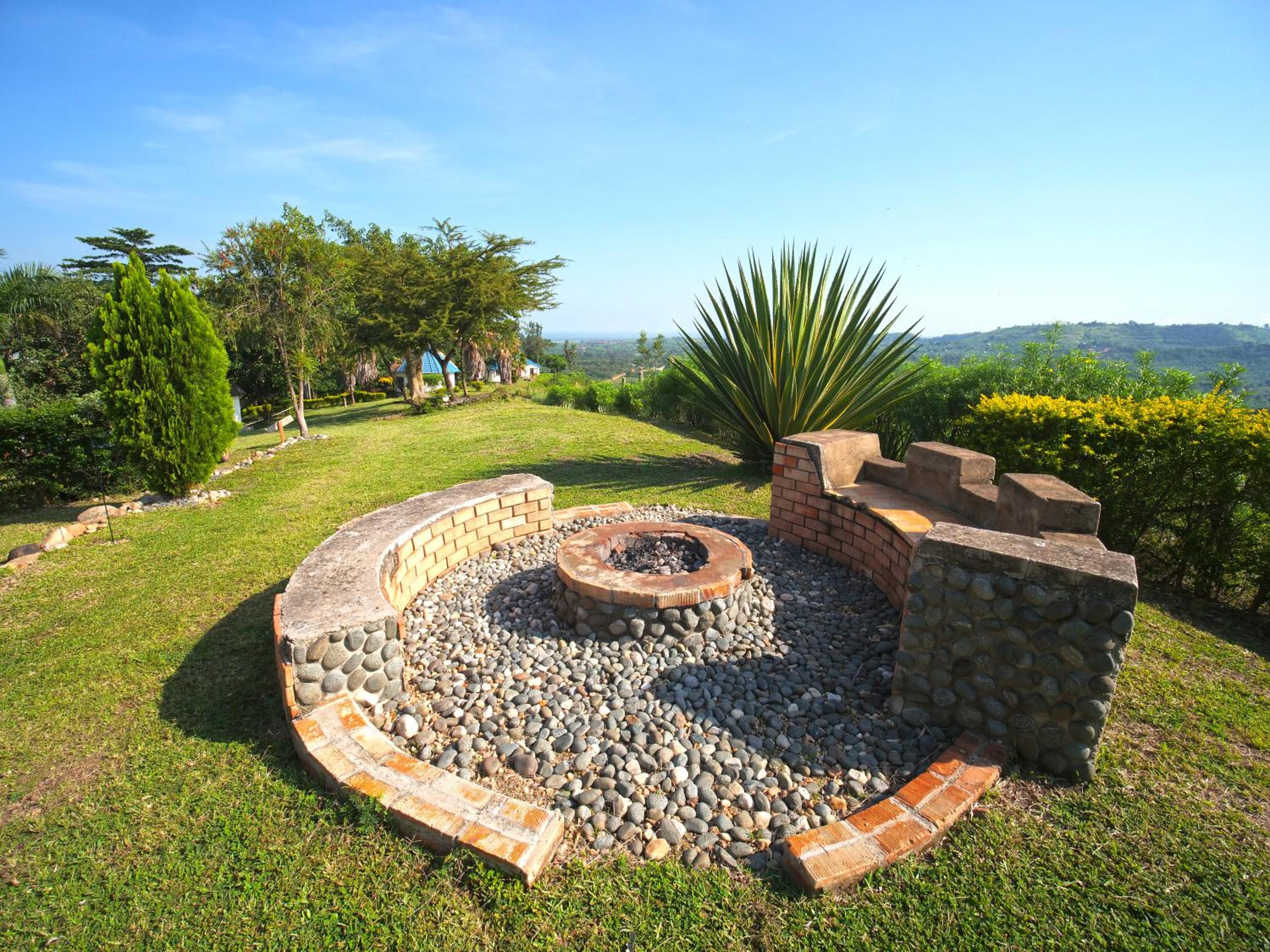 Queen Elizabeth Gorge Cottages
