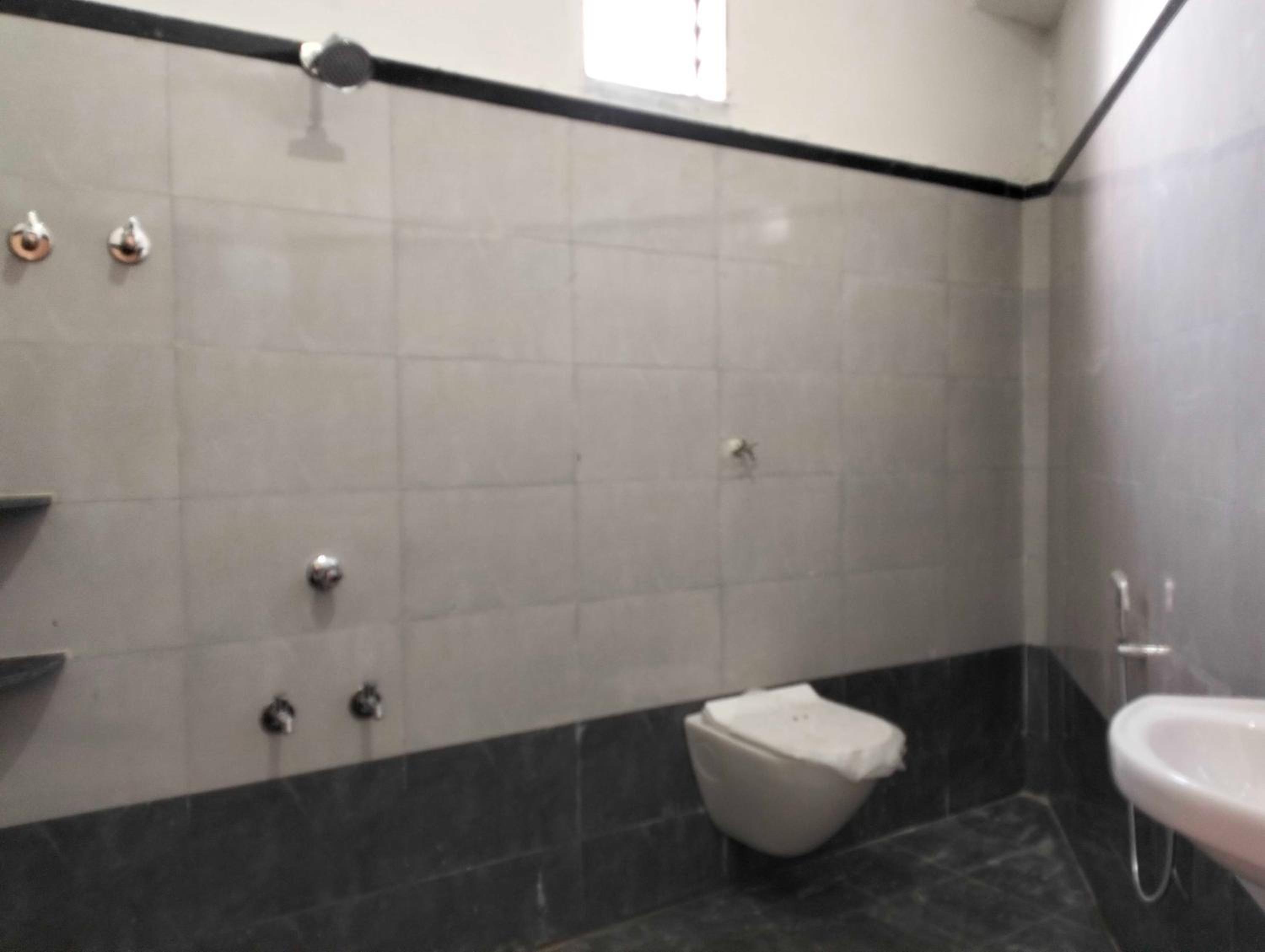 Hotel O Midwaytreat Burhanpur