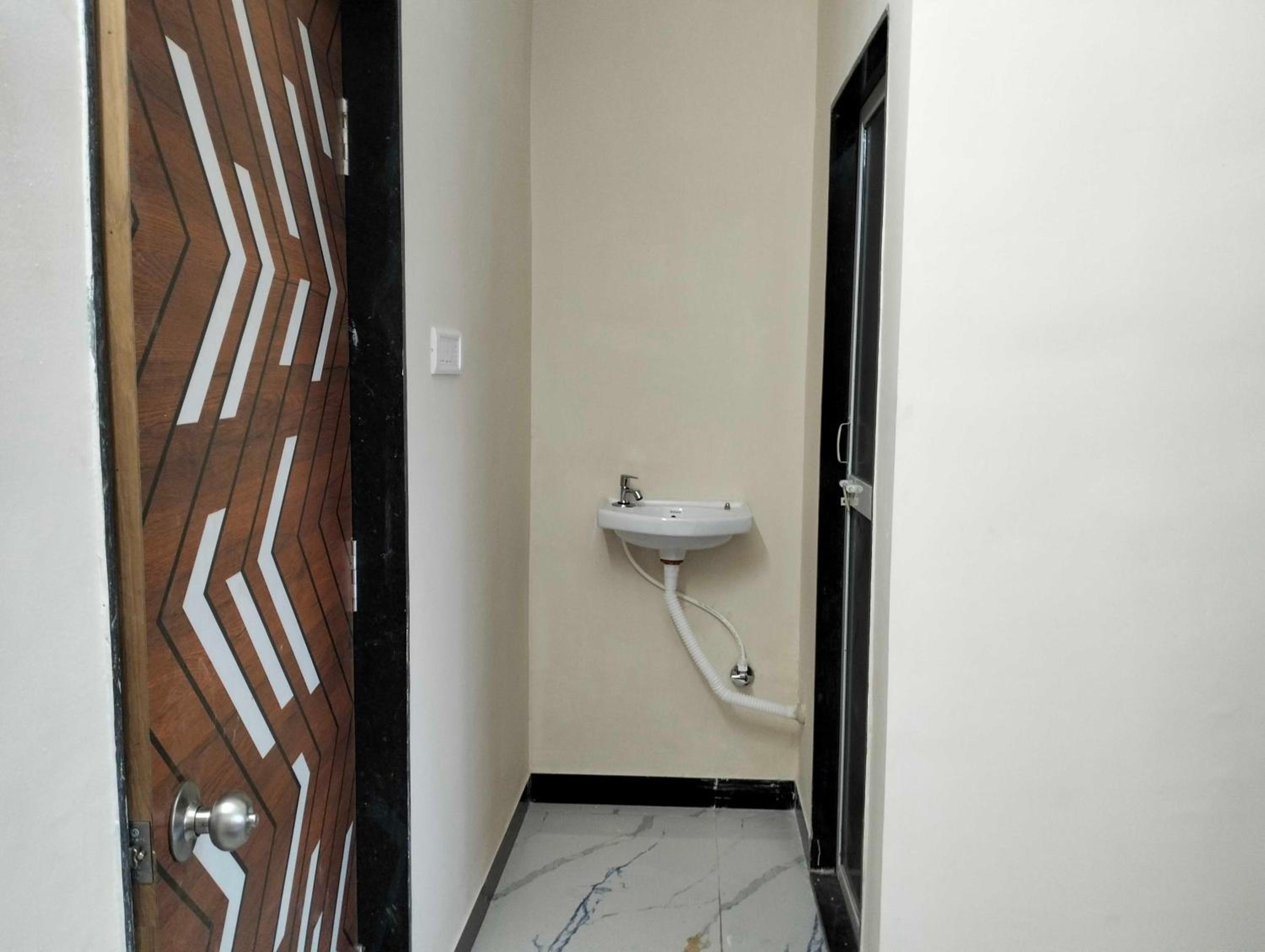 Hotel O Midwaytreat Burhanpur
