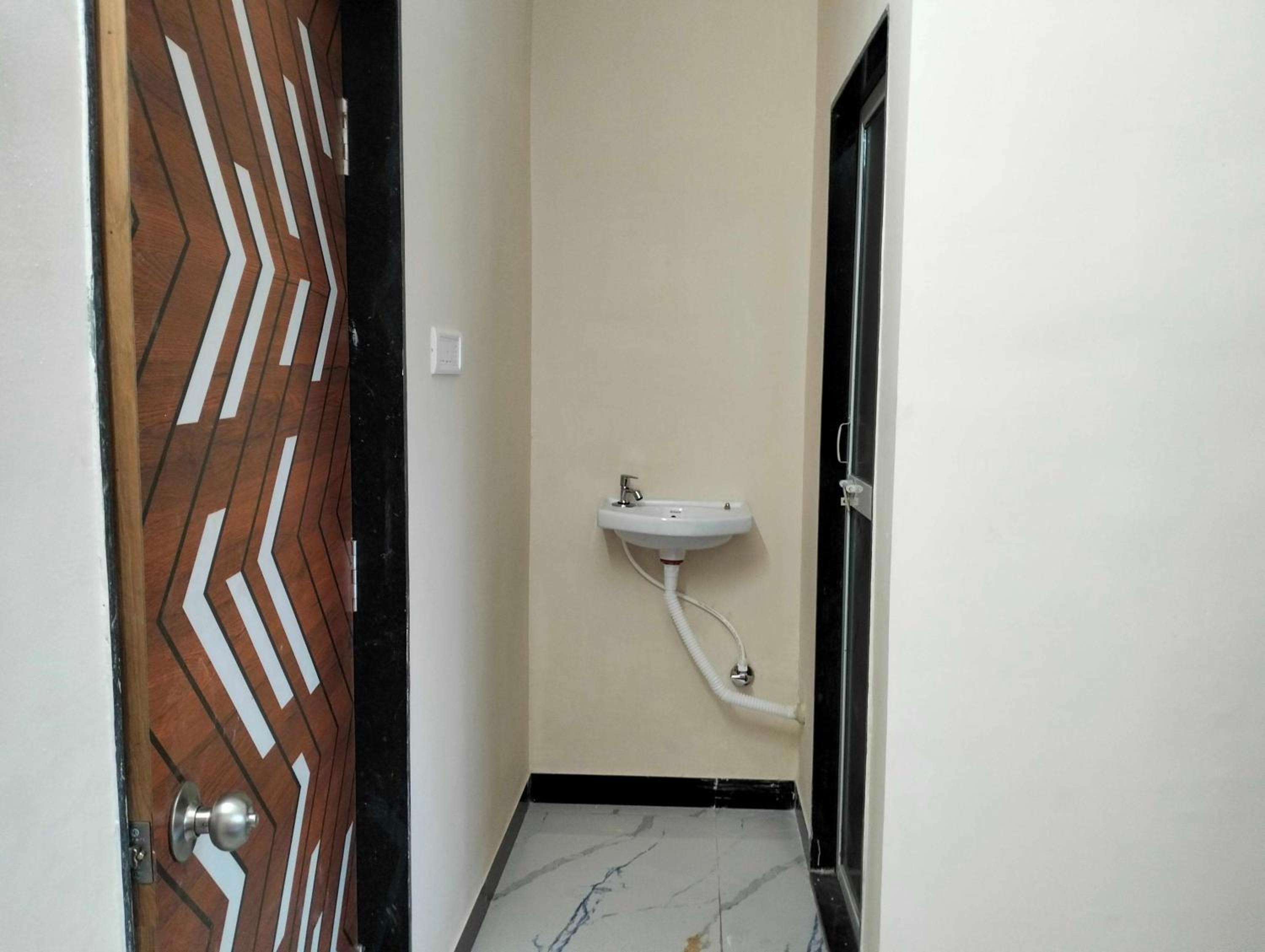 Hotel O Midwaytreat Burhanpur