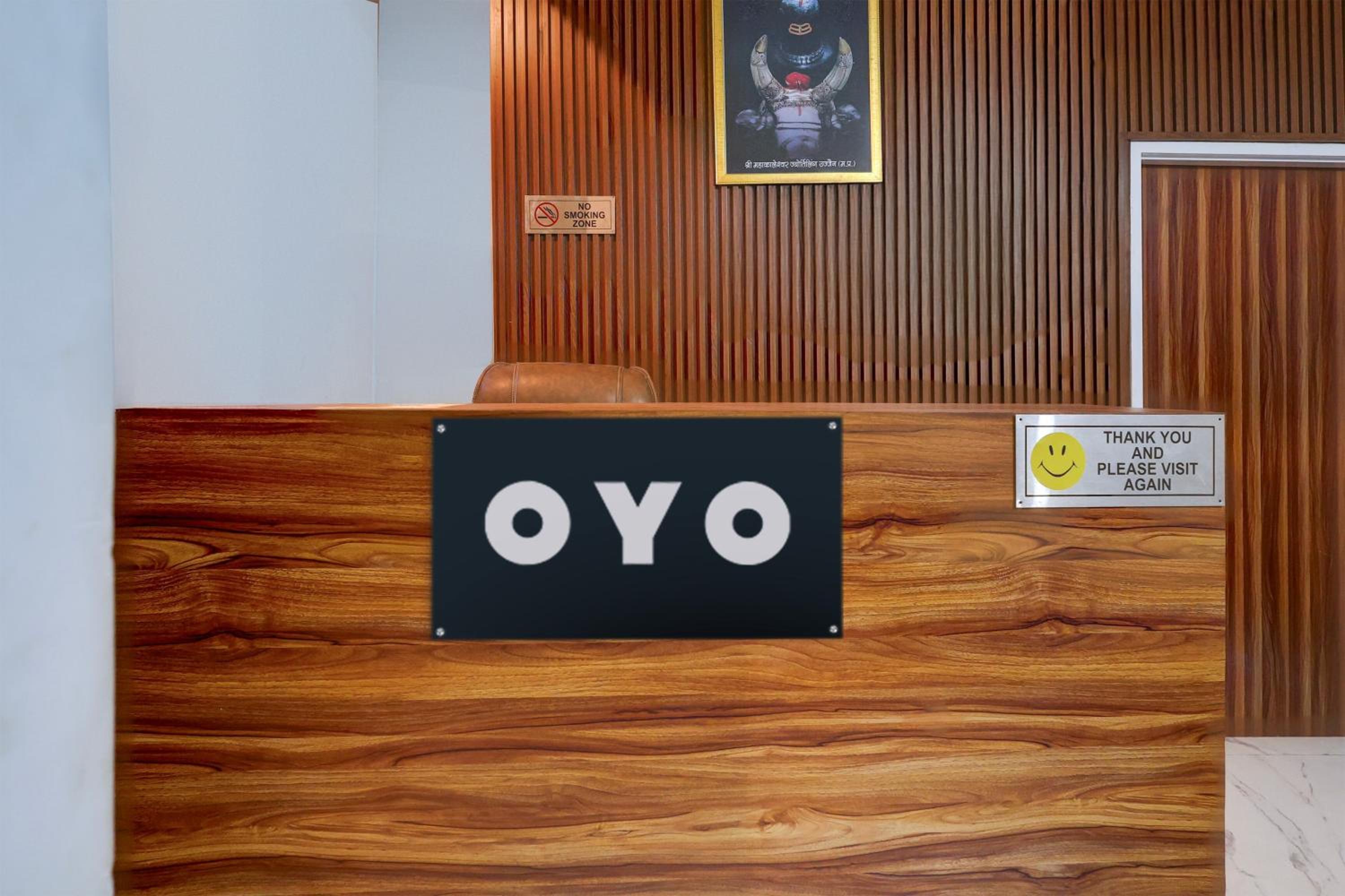 Lobby & Reception