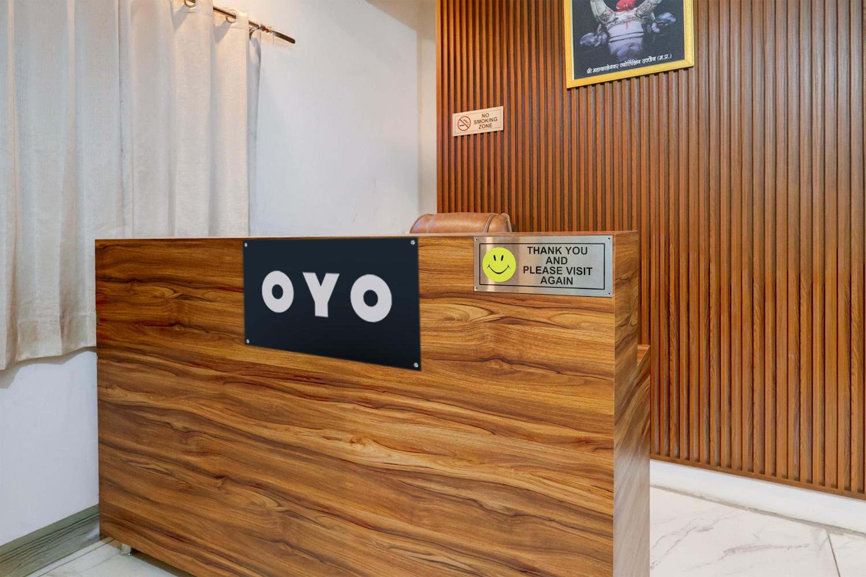 Lobby & Reception