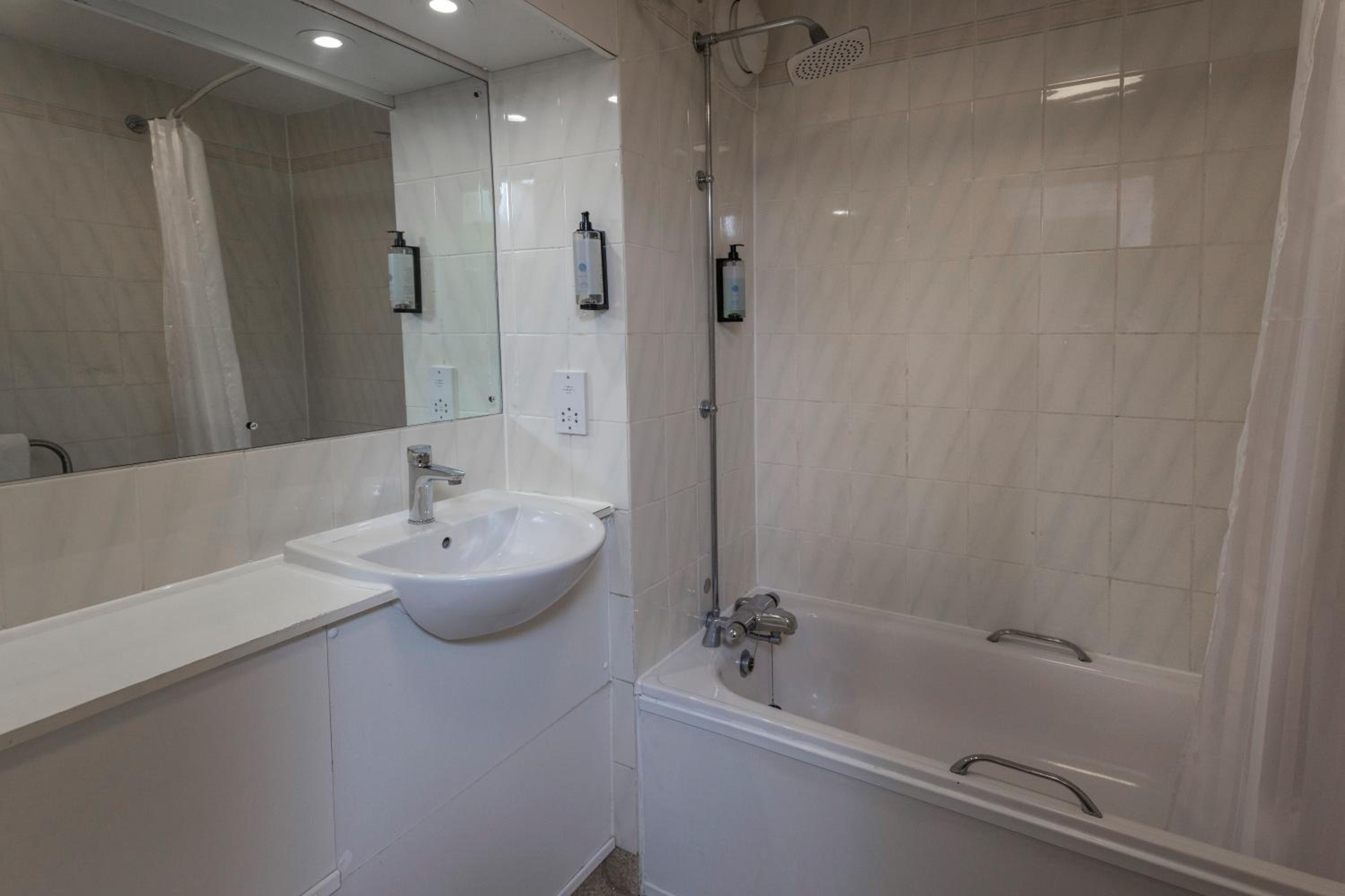 Knutsford Vacations - Casa Mere Manchester Airport, Knutsford, Sure Collection by Best Western - Property Image 51