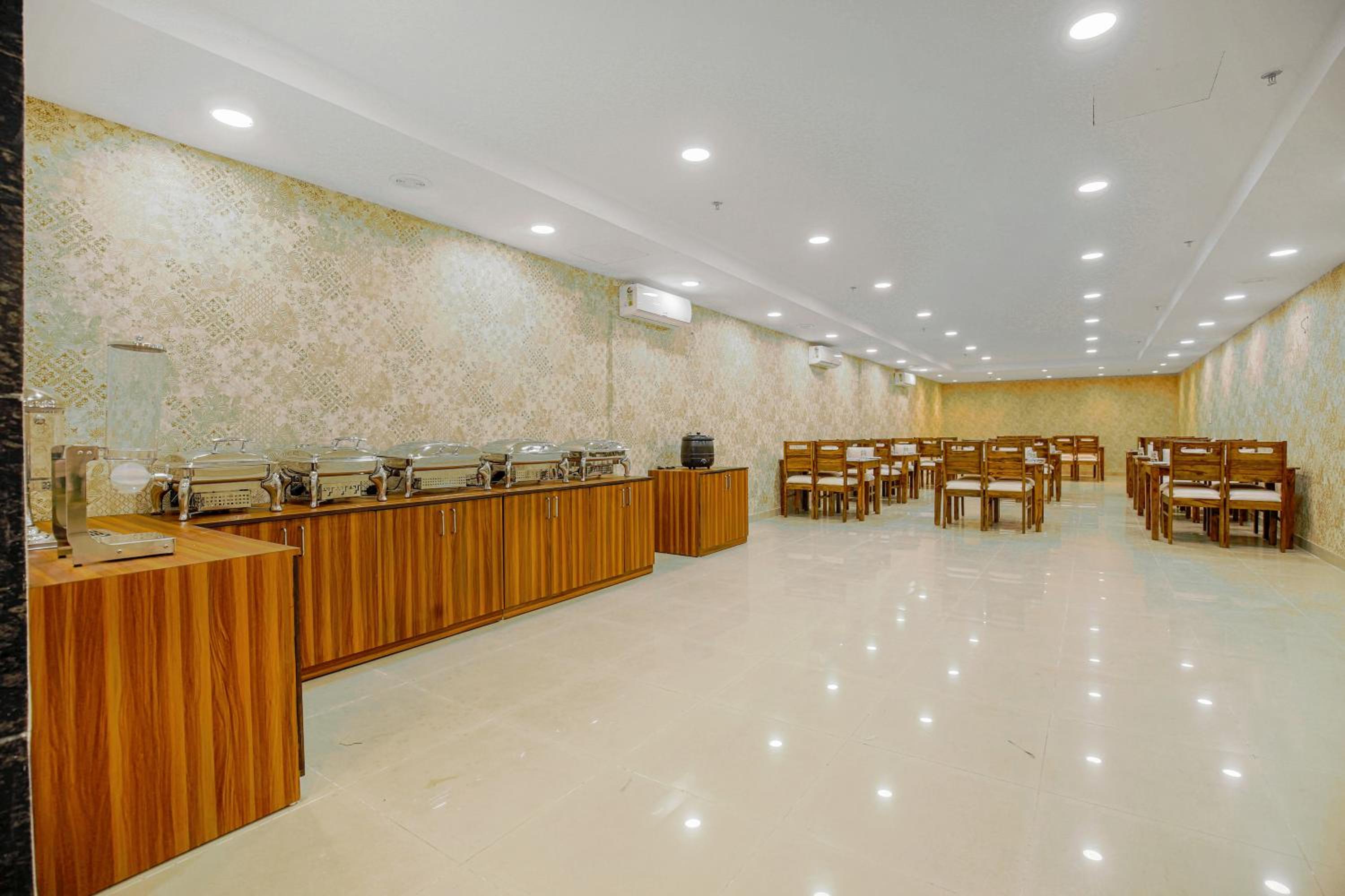 PAX Hotel AK Continental Zirakpur view 2