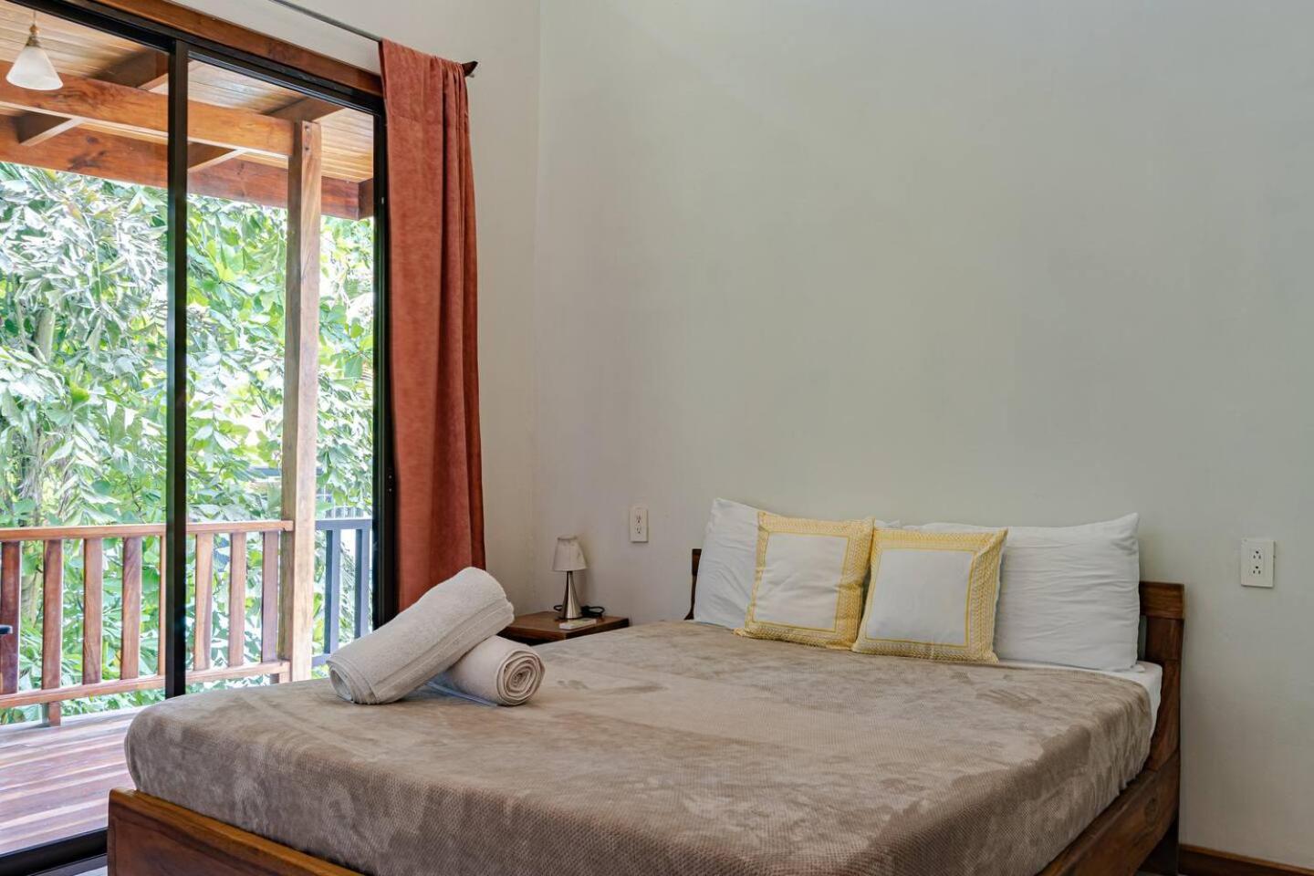 Surfside Apartments - Mal Pais