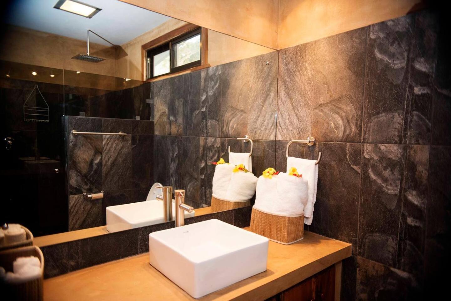 Surfside Apartments - Mal Pais