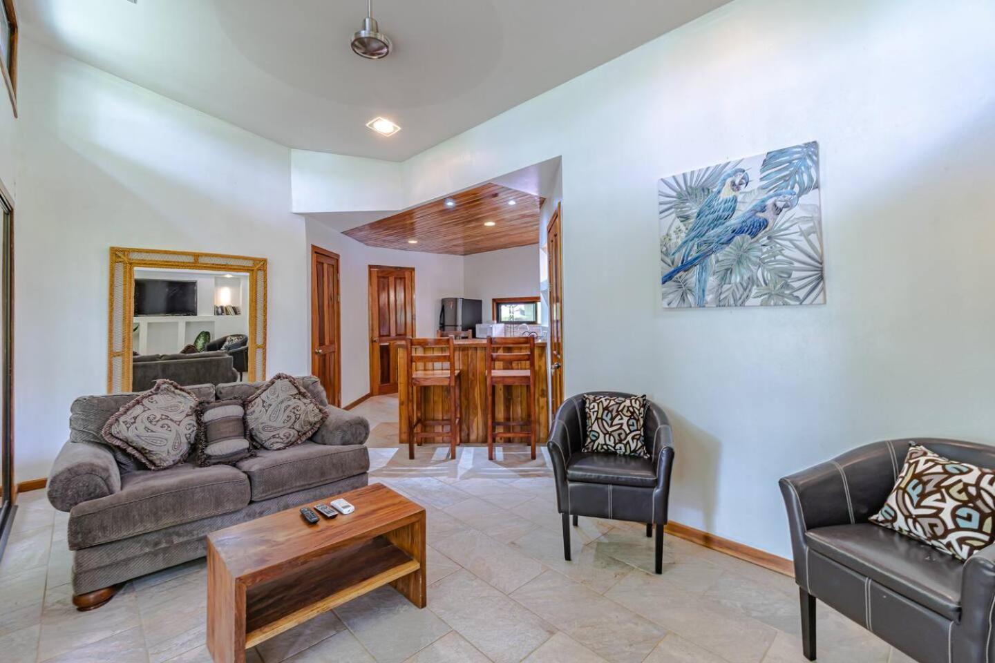 Surfside Apartments - Mal Pais