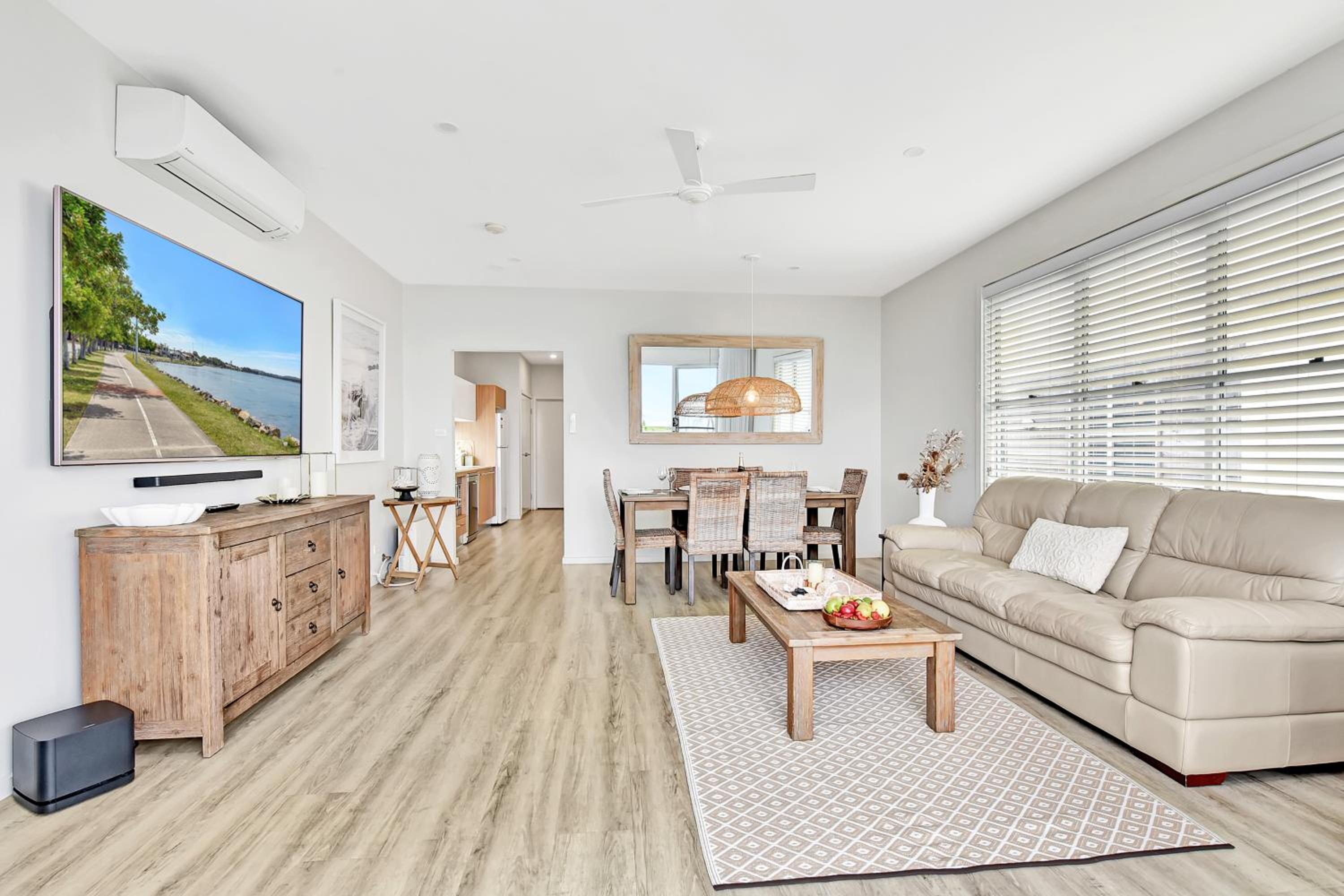 Caves Beach Villa Bombora