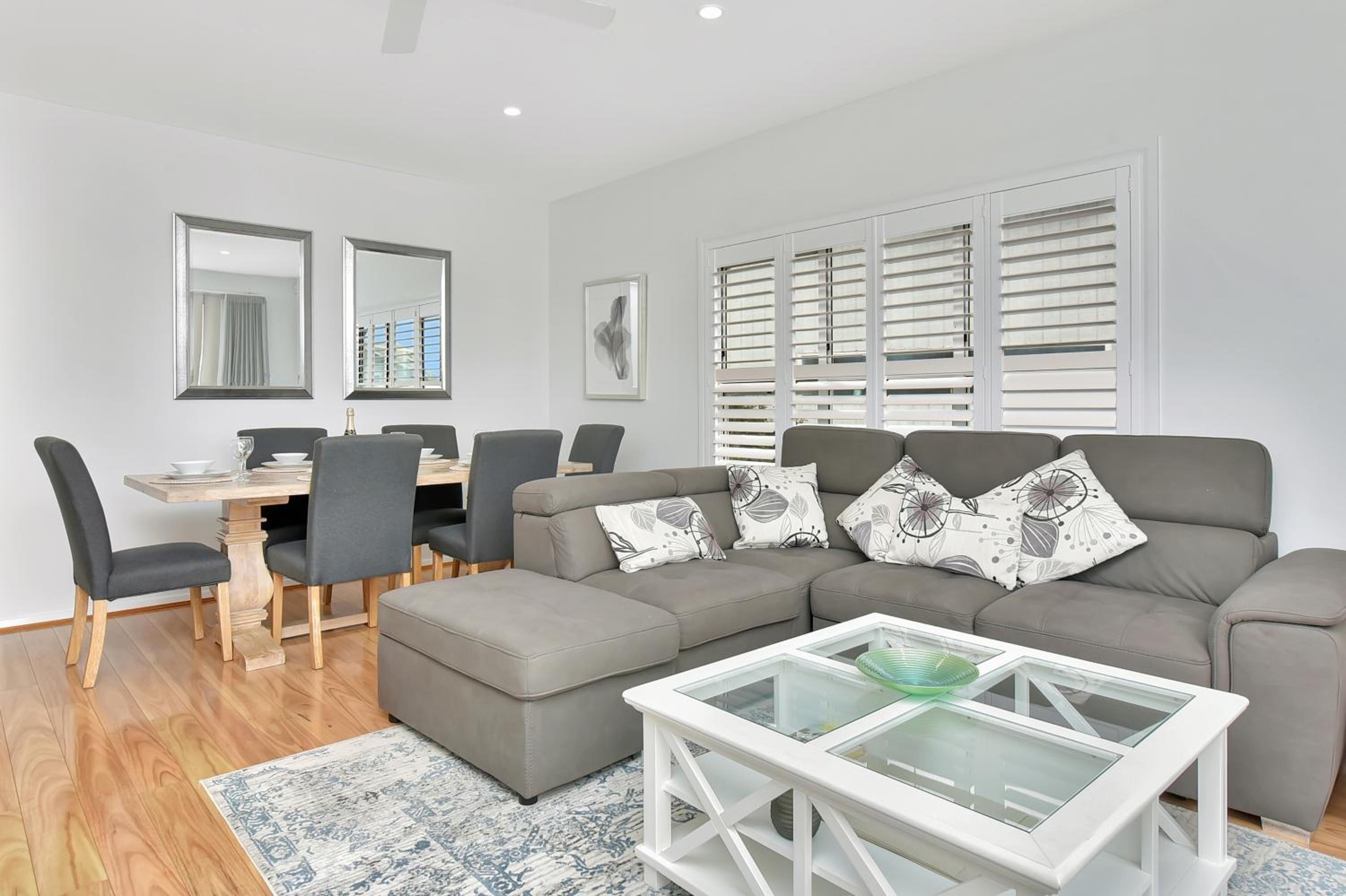 Caves Beach Villa Bombora