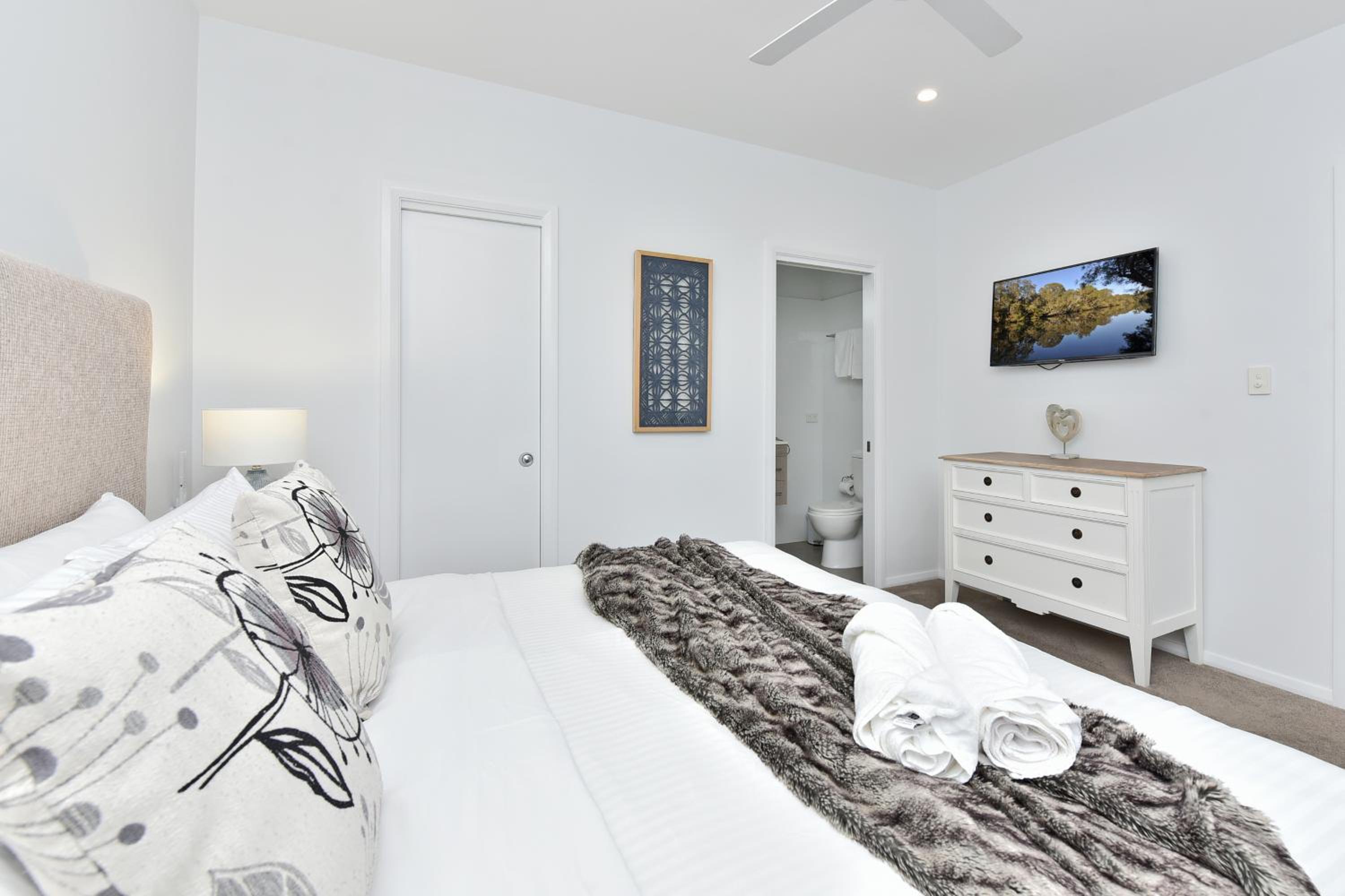Caves Beach Villa Bombora