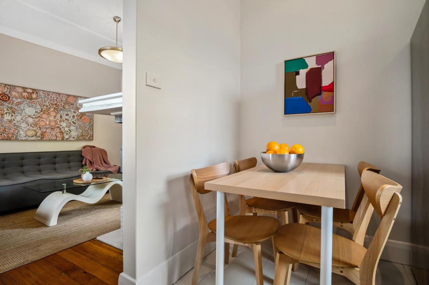 Albert Park Art Deco Gem Sleeps 5 Bevan 4