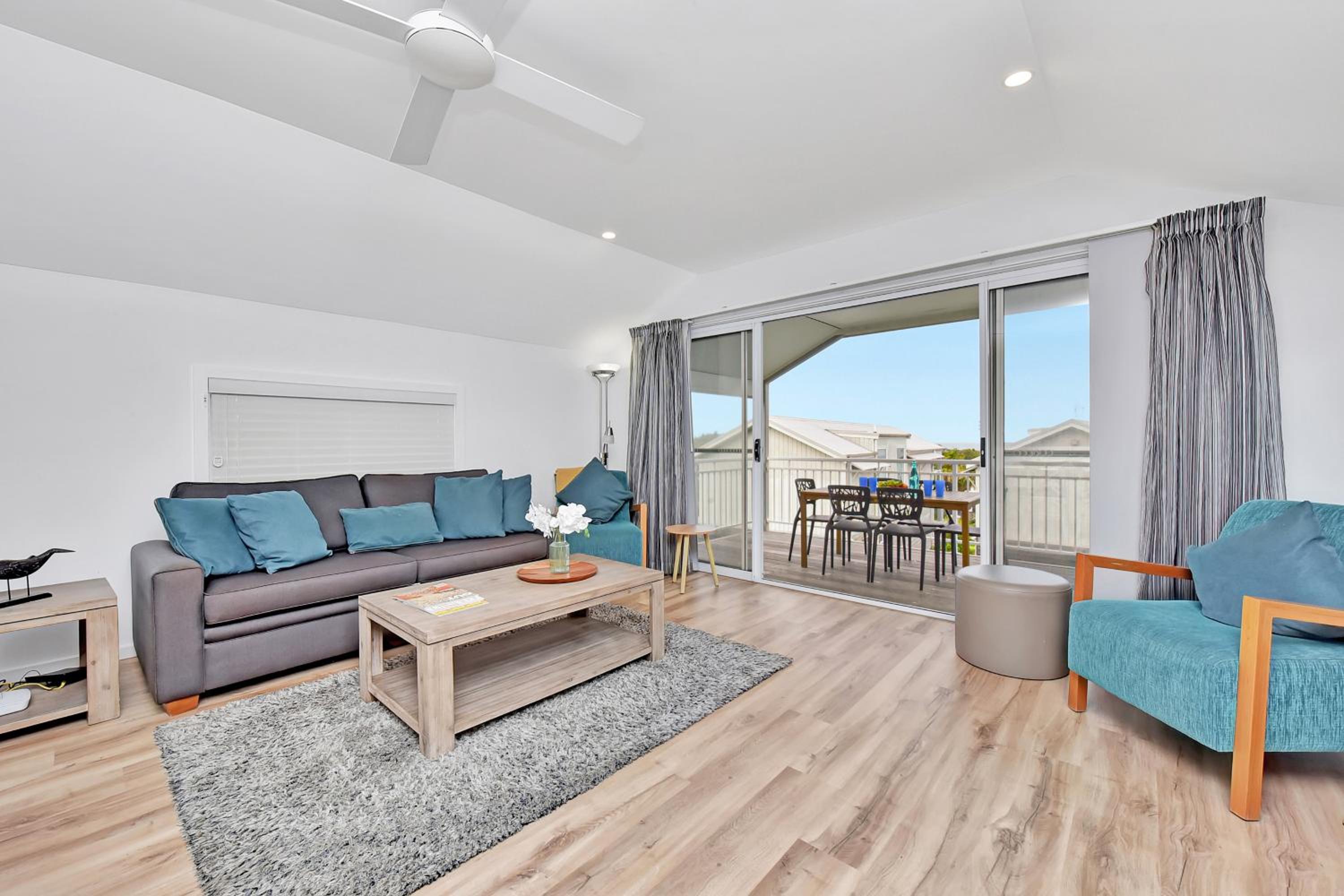 Caves Beach Villa Bombora