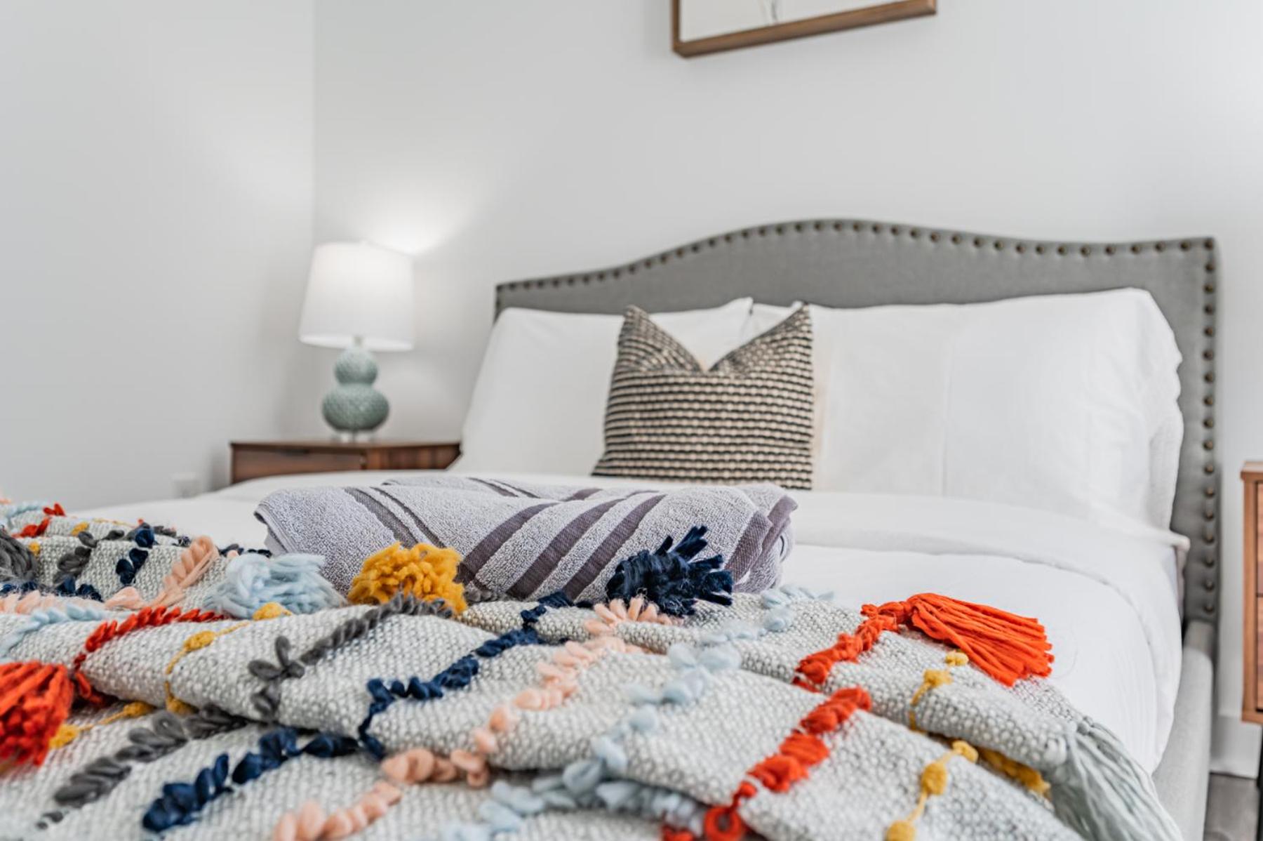 Dan Leckie Apartments