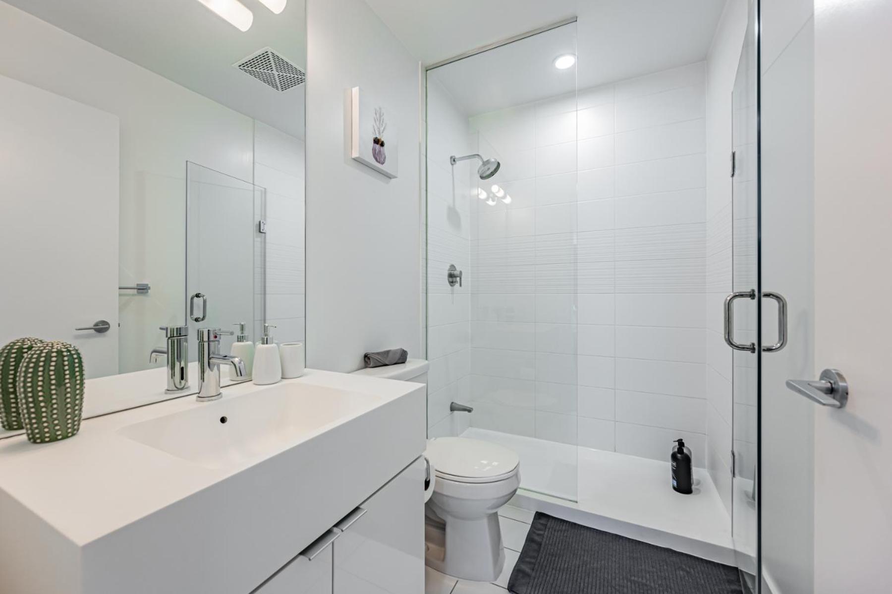 Dan Leckie Apartments