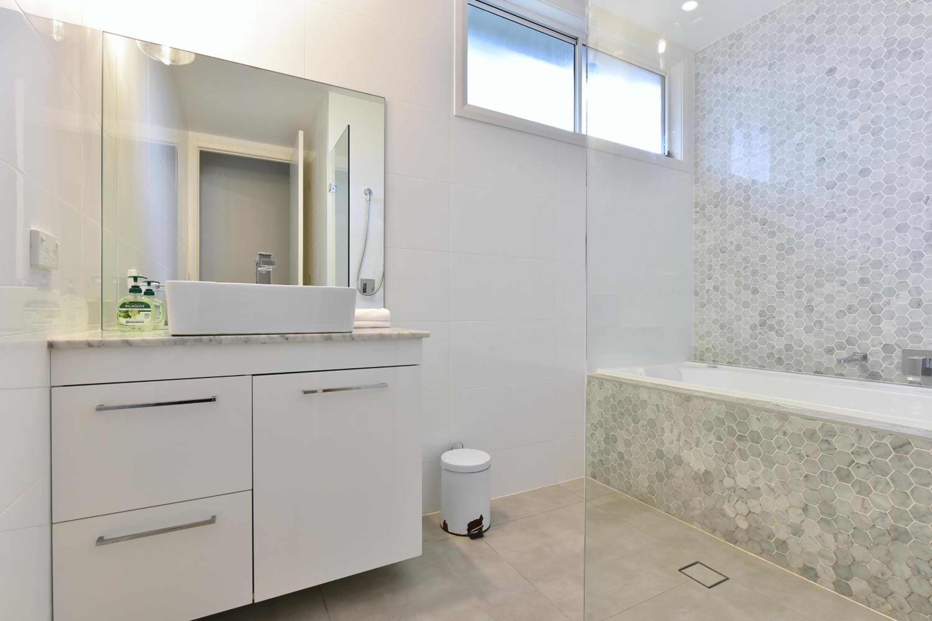 Caves Beach Villa Bombora
