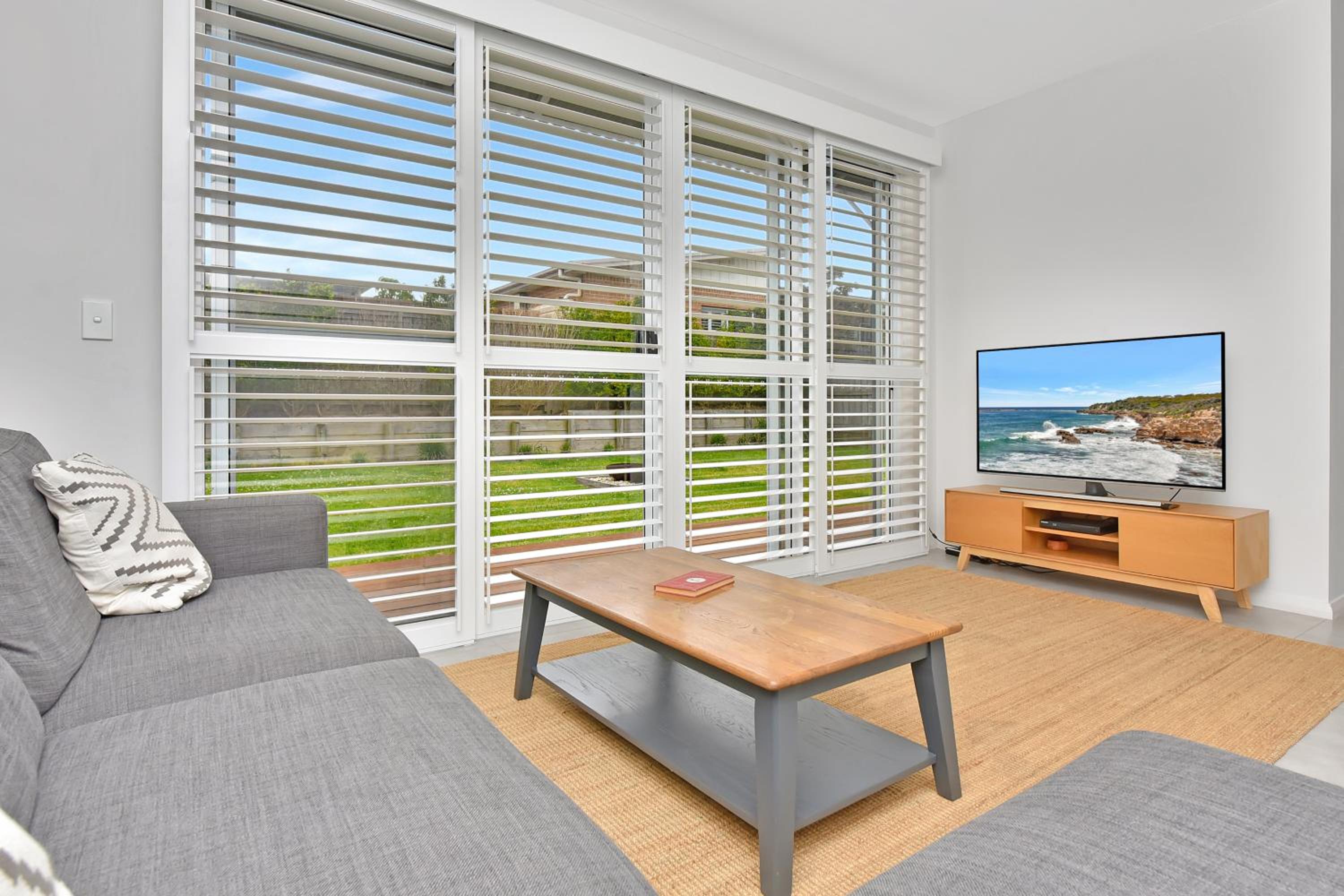 Caves Beach Villa Bombora