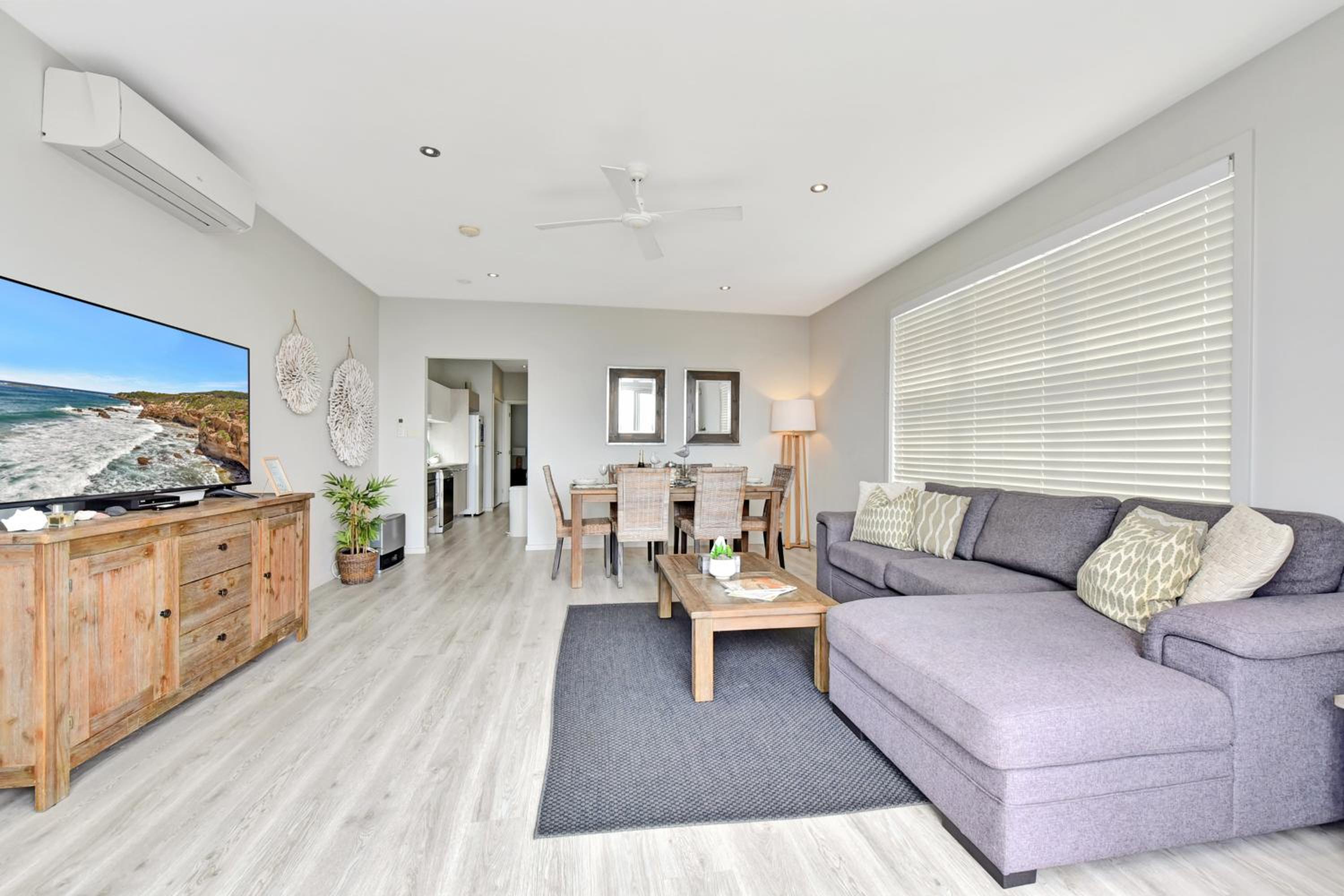 Caves Beach Villa Bombora