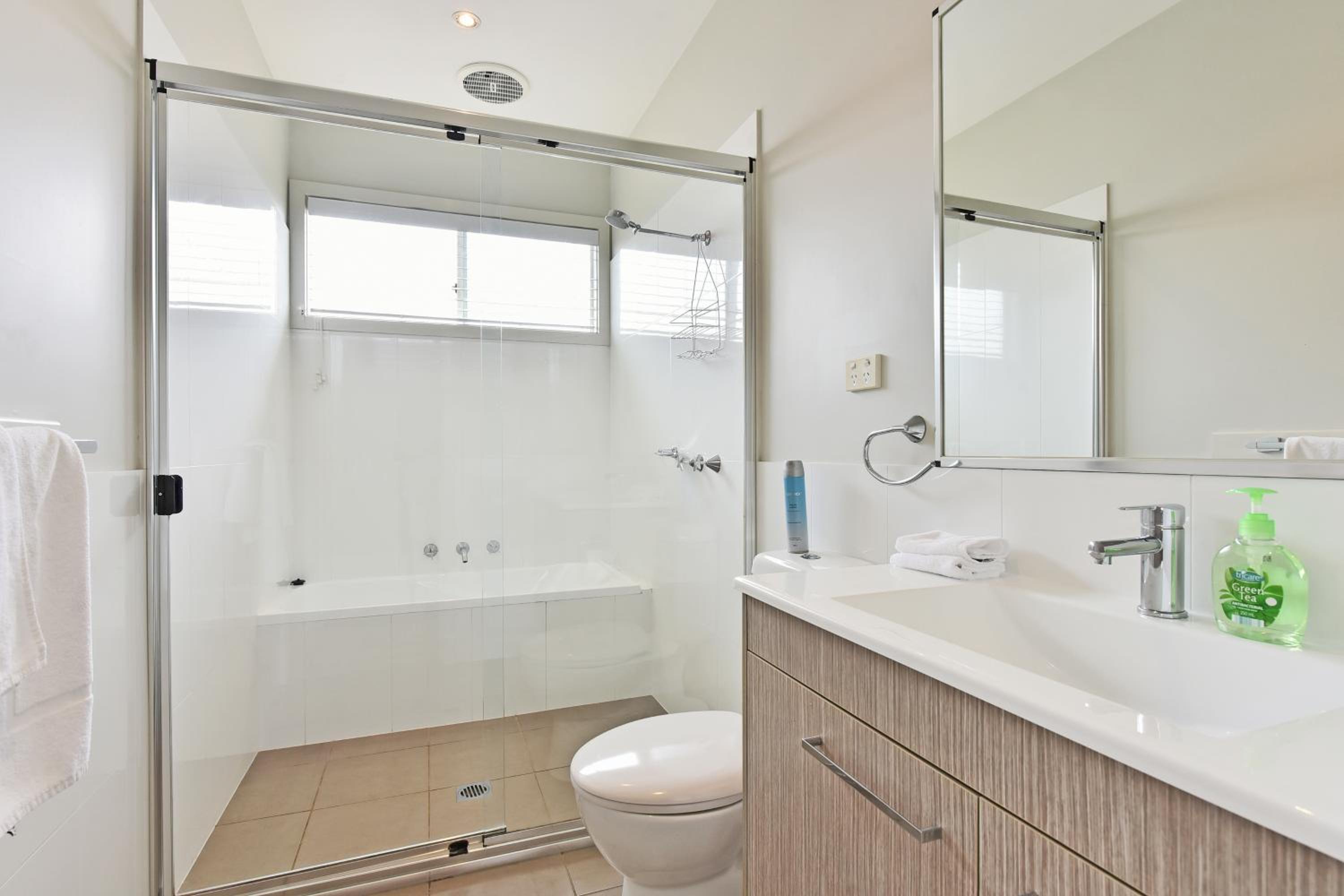 Caves Beach Villa Bombora