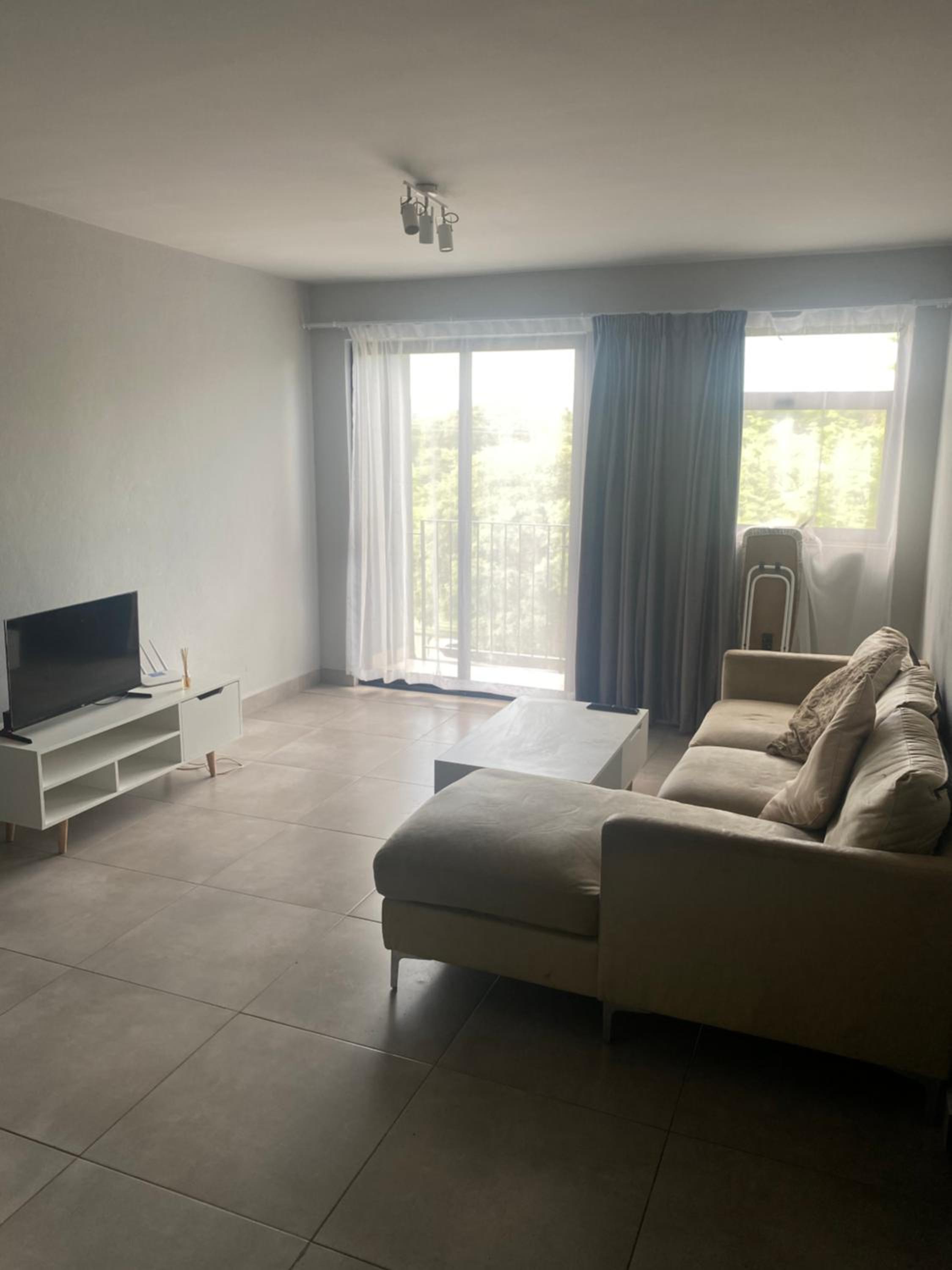 One Bedroom Apartment at Circa view 3