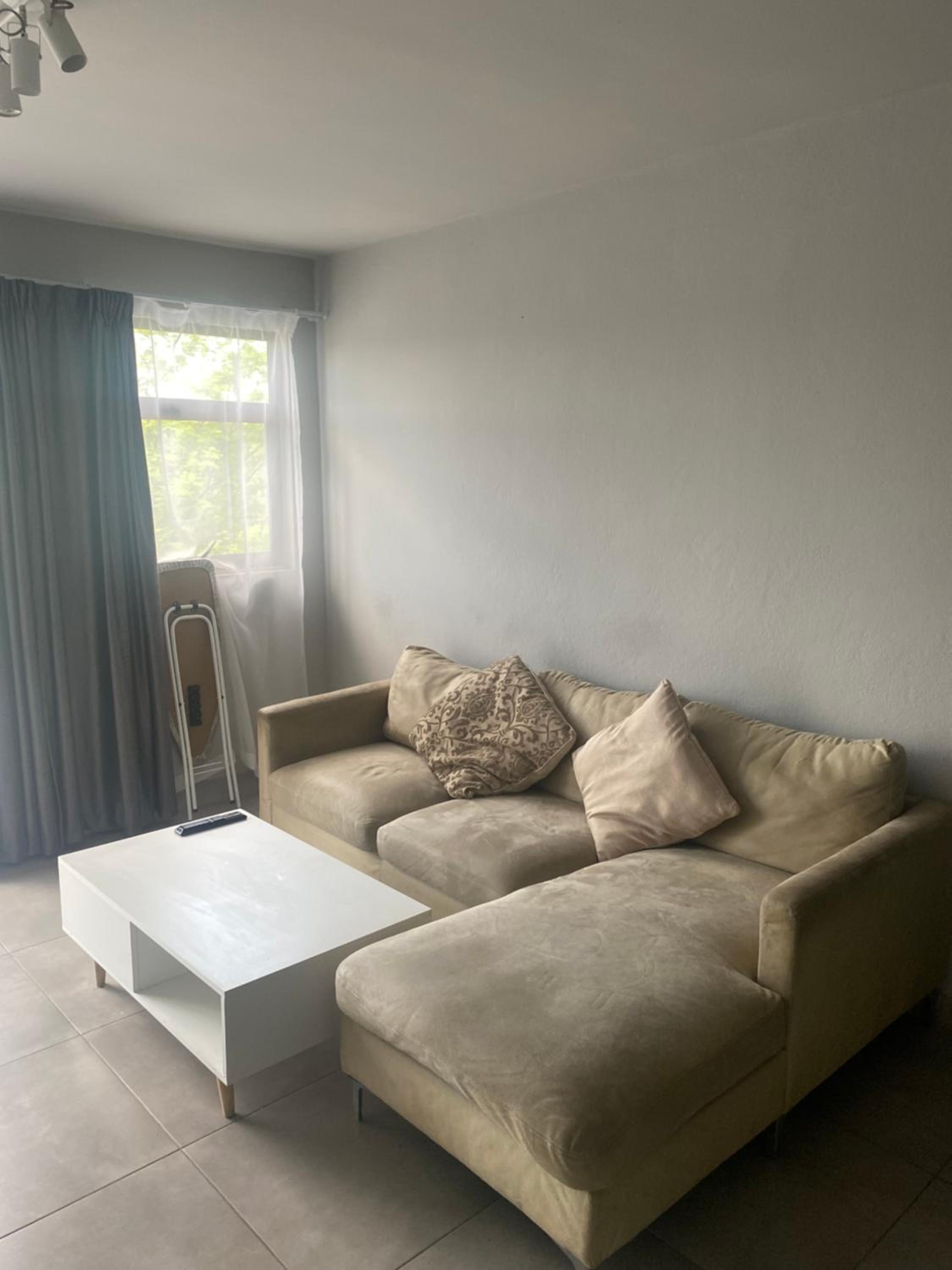 One Bedroom Apartment at Circa view 2