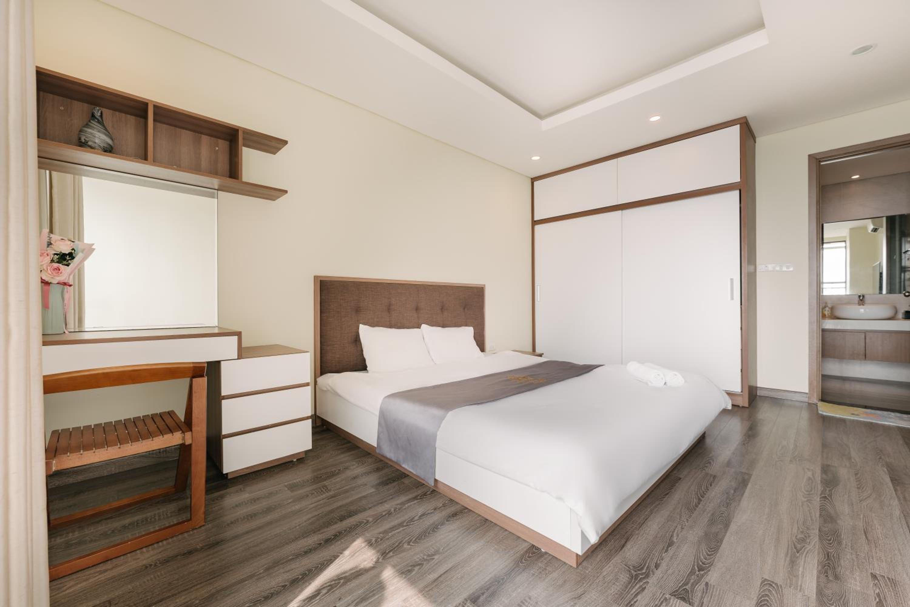 H-Vista Suites - Hongkong Tower