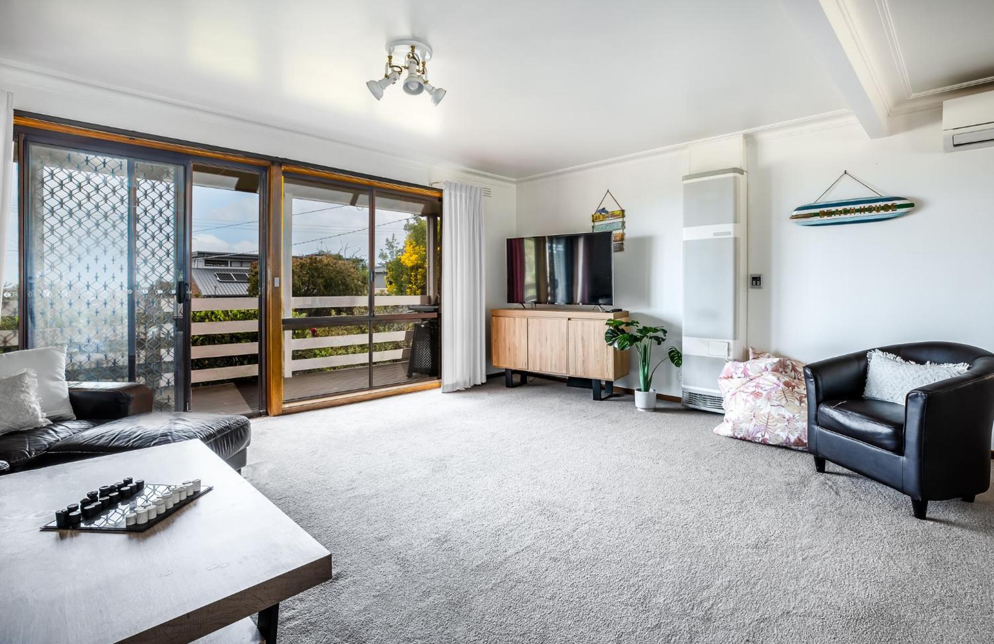 Bluff Views, Pet Friendly, Large Secure Yard
