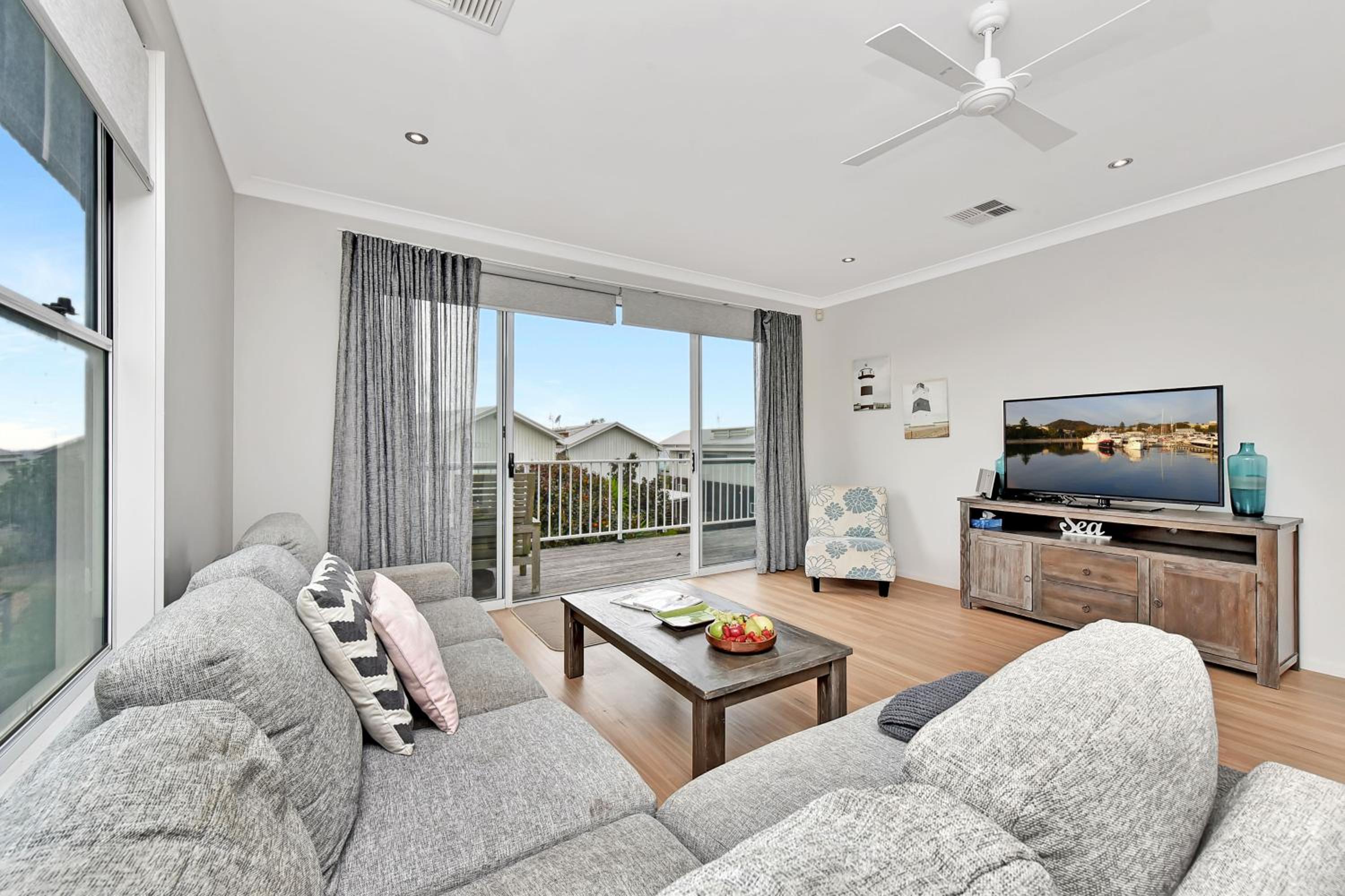Caves Beach Villa Bombora