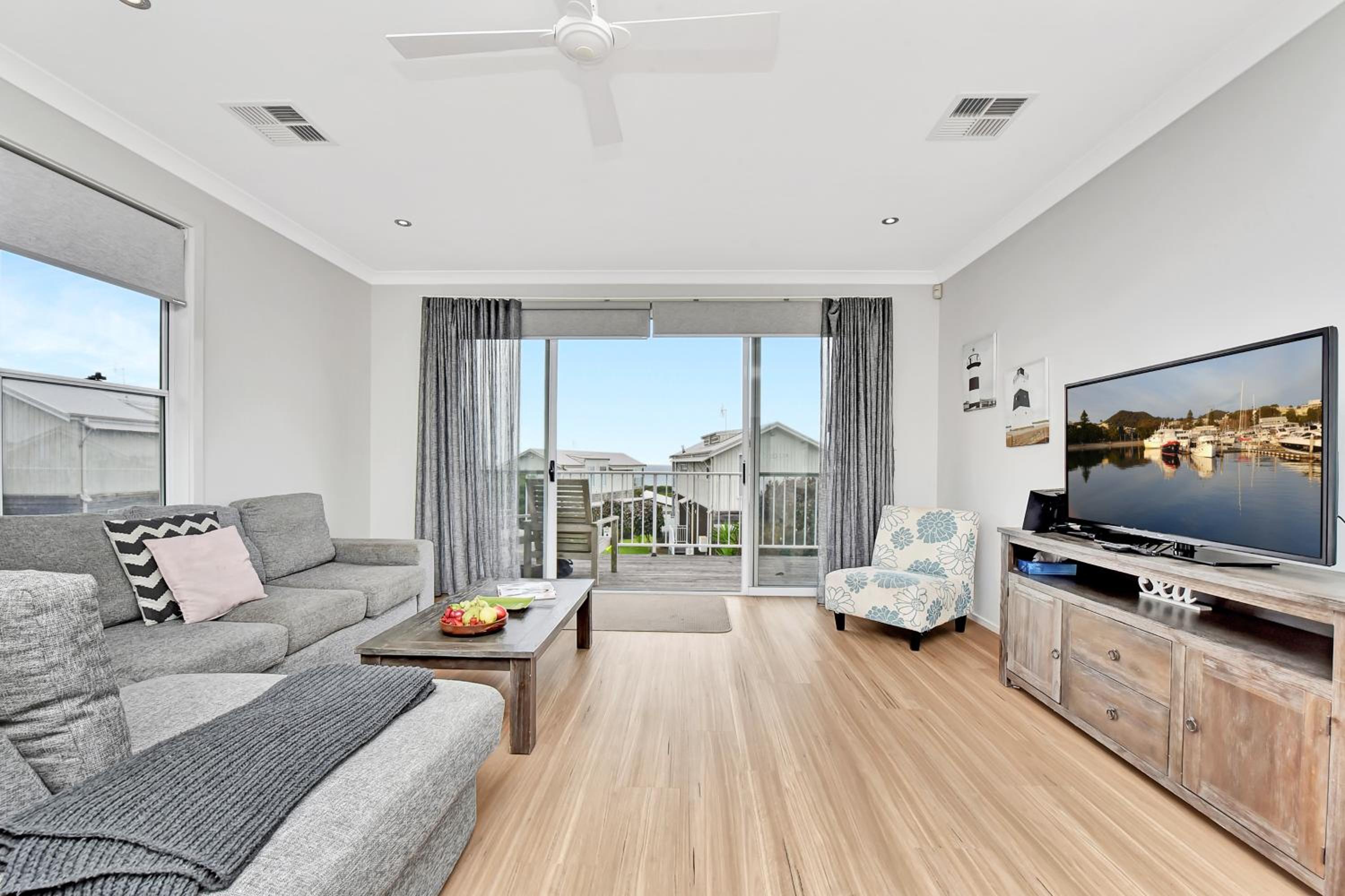 Caves Beach Villa Bombora