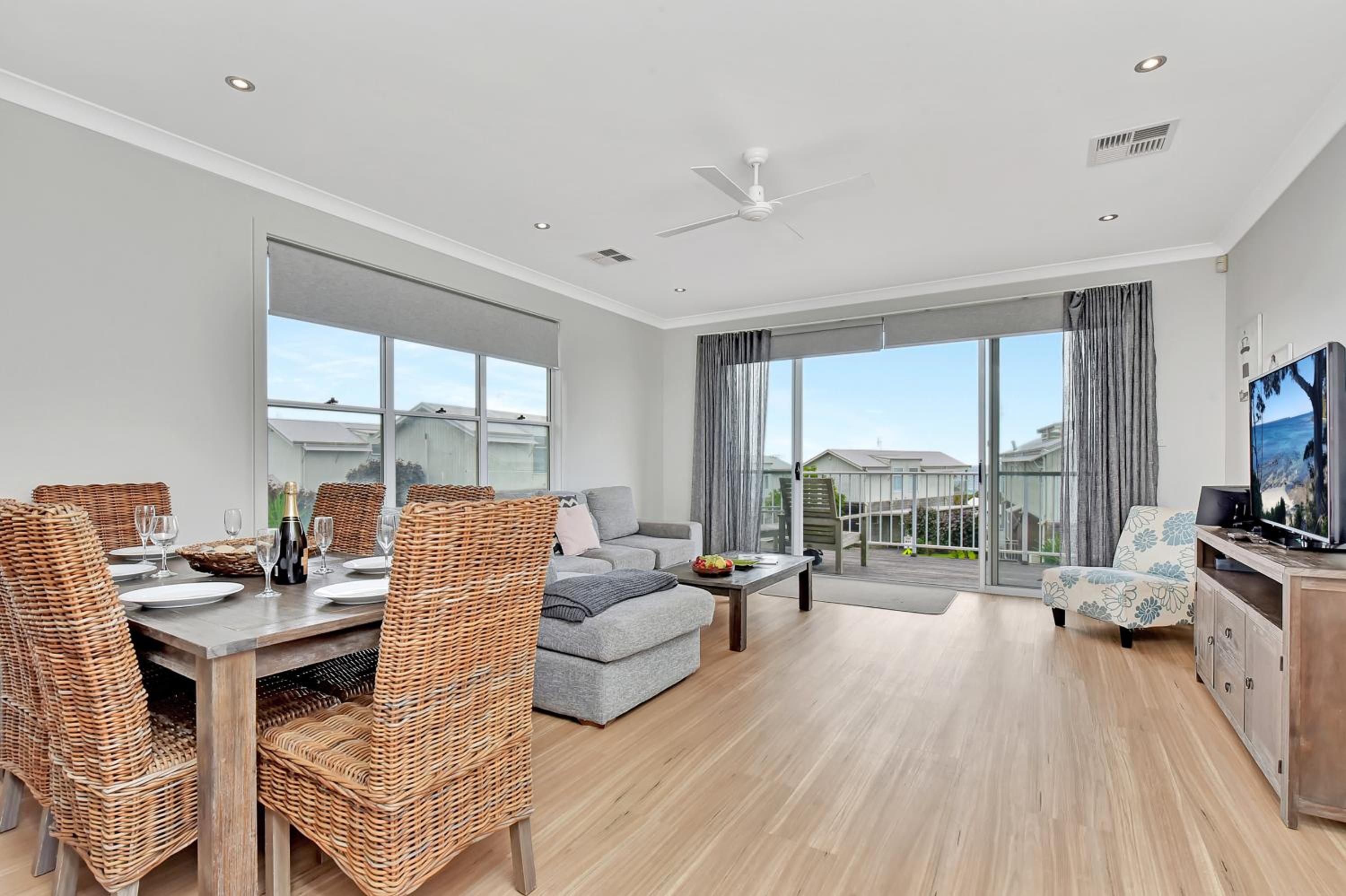 Caves Beach Villa Bombora