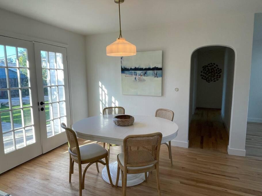 Santa Cruz - Pleasure Point Beach Bungalow view 4