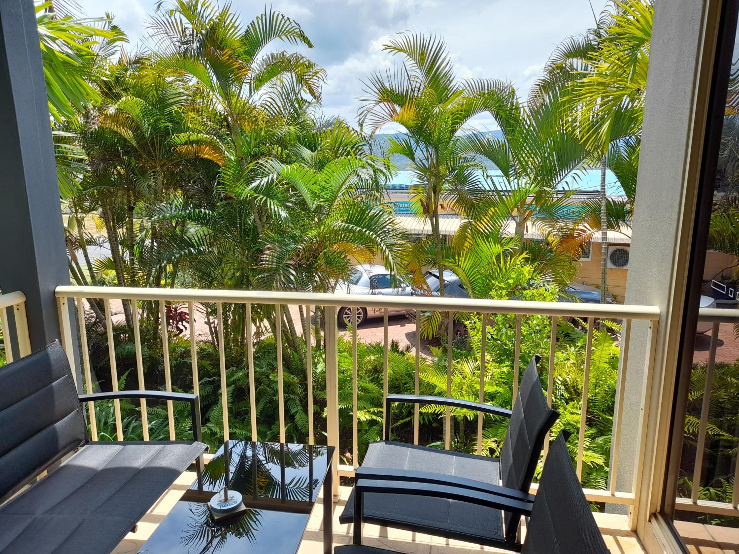 Hotel Airlie Apartments - Image 1