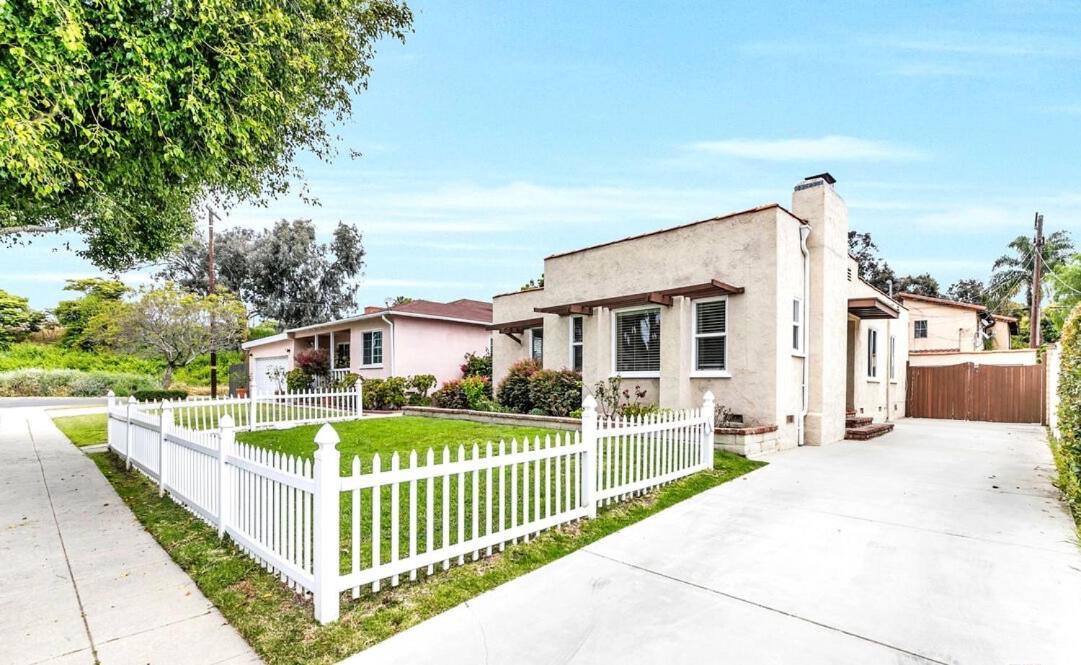 Coastal Comfort Homestay in West Los Angeles