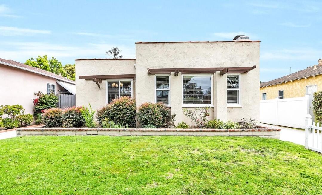 Coastal Comfort Homestay in West Los Angeles
