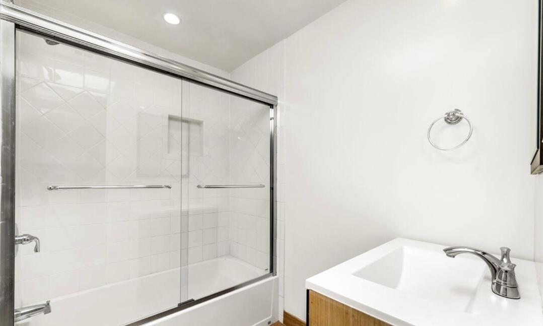 Coastal Comfort Homestay in West Los Angeles
