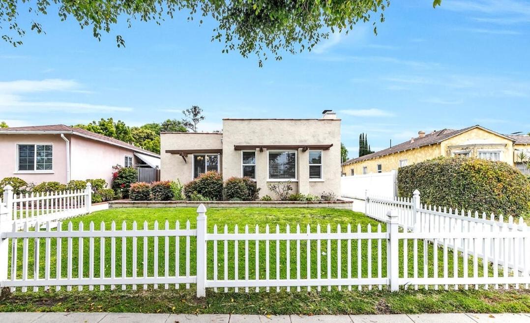 Coastal Comfort Homestay in West Los Angeles