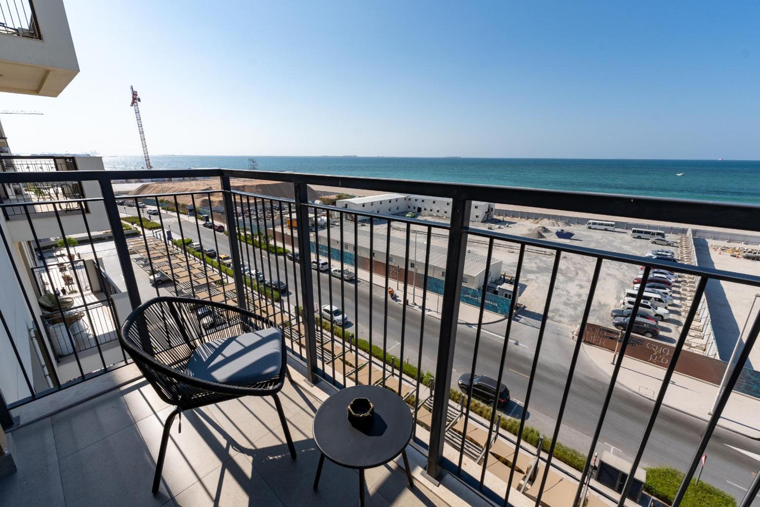 La Cote, Port de La Mer, Jumeirah 1 - Mint Stay