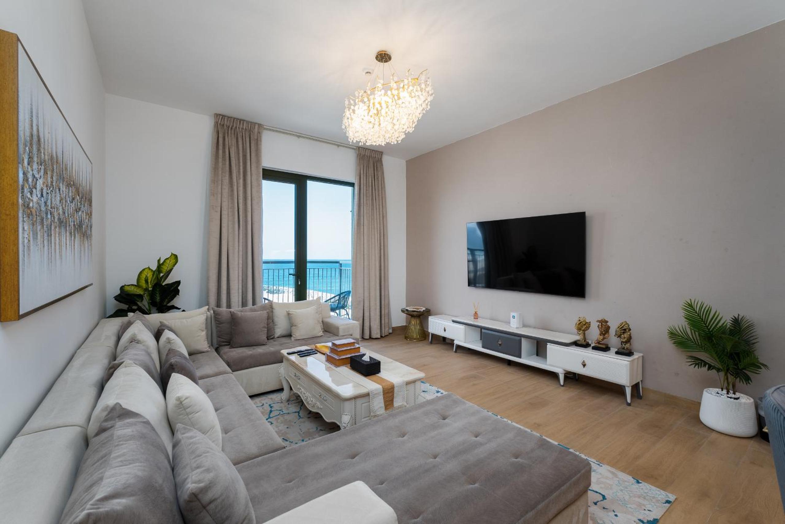 La Cote, Port de La Mer, Jumeirah 1 - Mint Stay