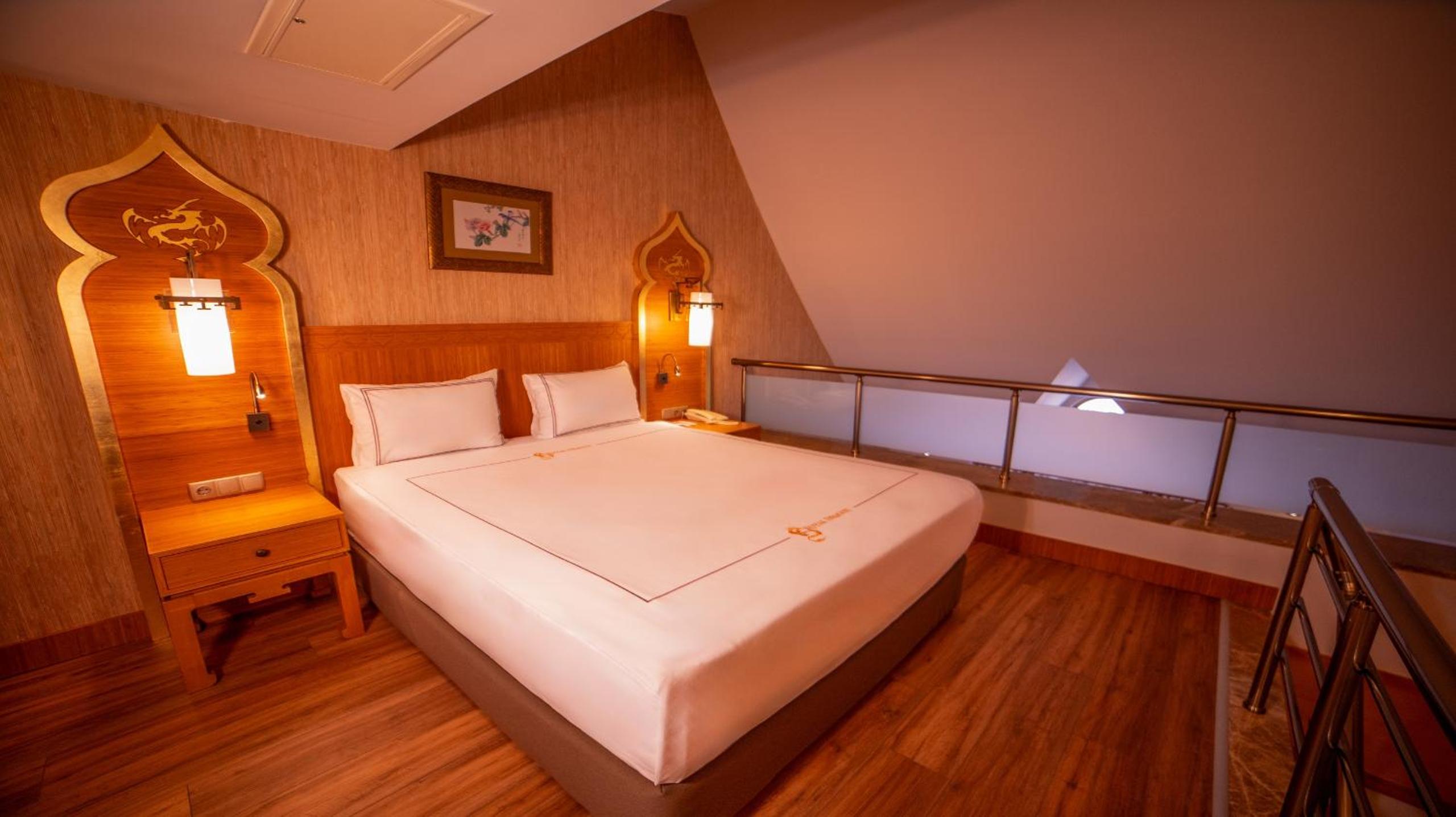 Royal Dragon Hotel