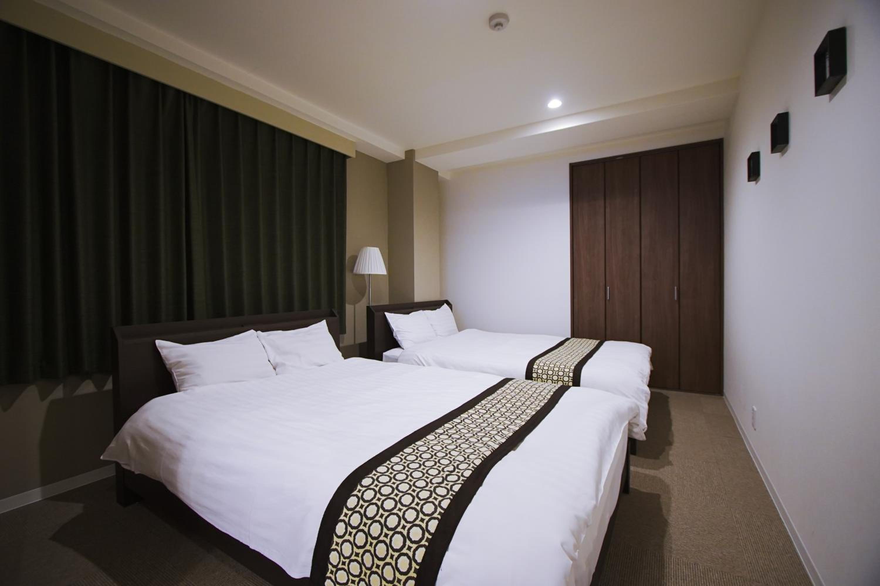 INOVE VILLA OSAKA -118 sqm , 2 Bedrooms , 7 Double Beds , Max 14 ppl- Great Access to USJ & Namba