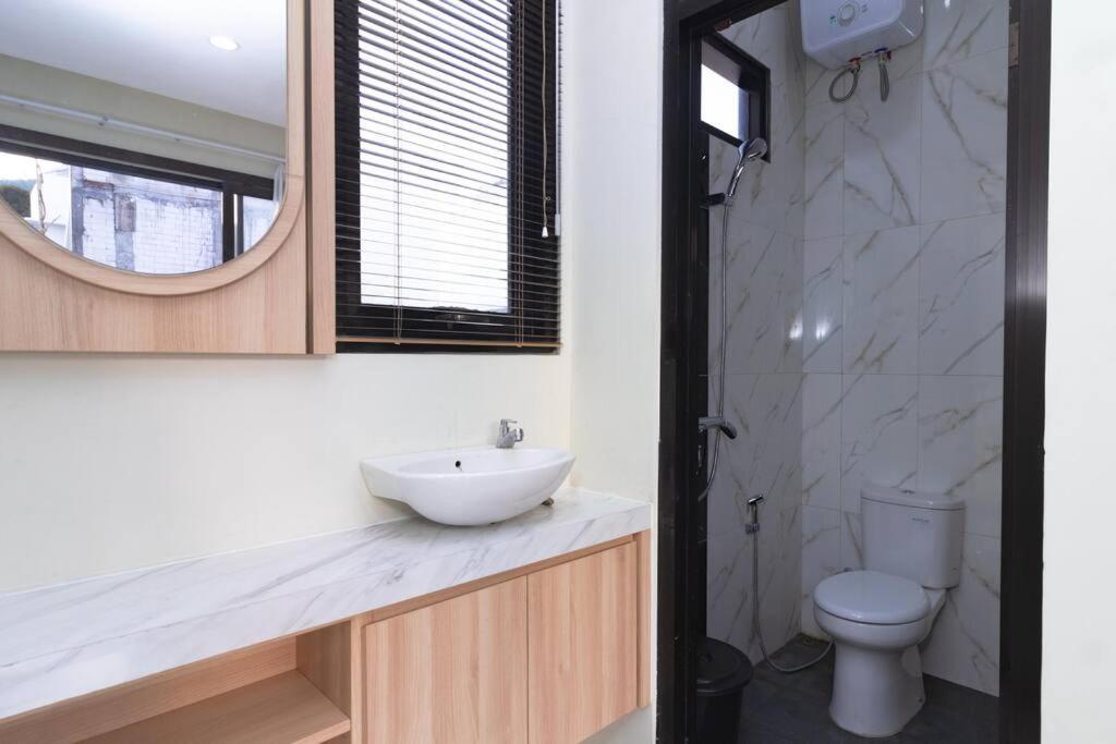 Villa Syariah Zamora B7 with Private Pool and Karaoke view 3