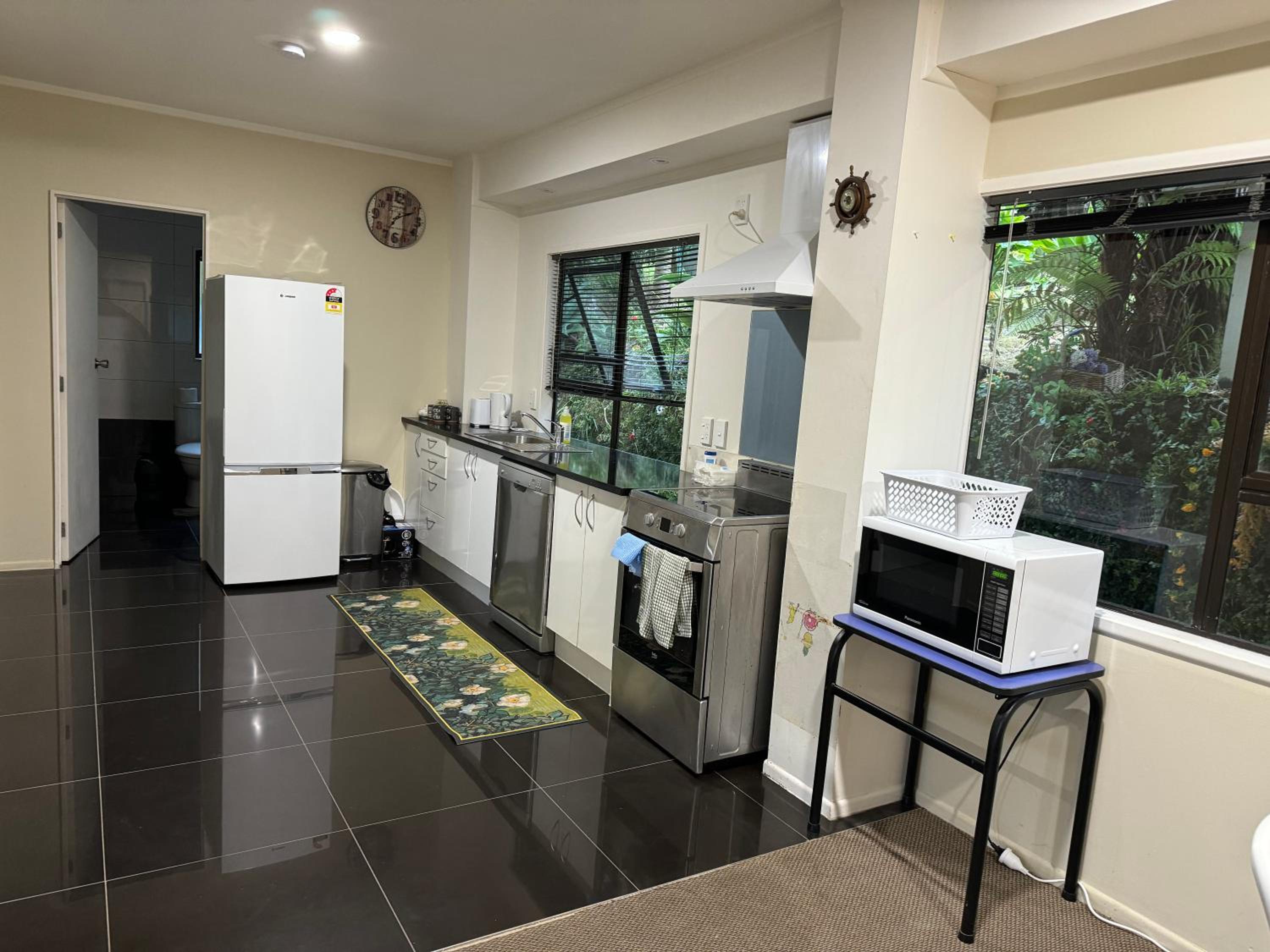 Sunny holiday house photo 3