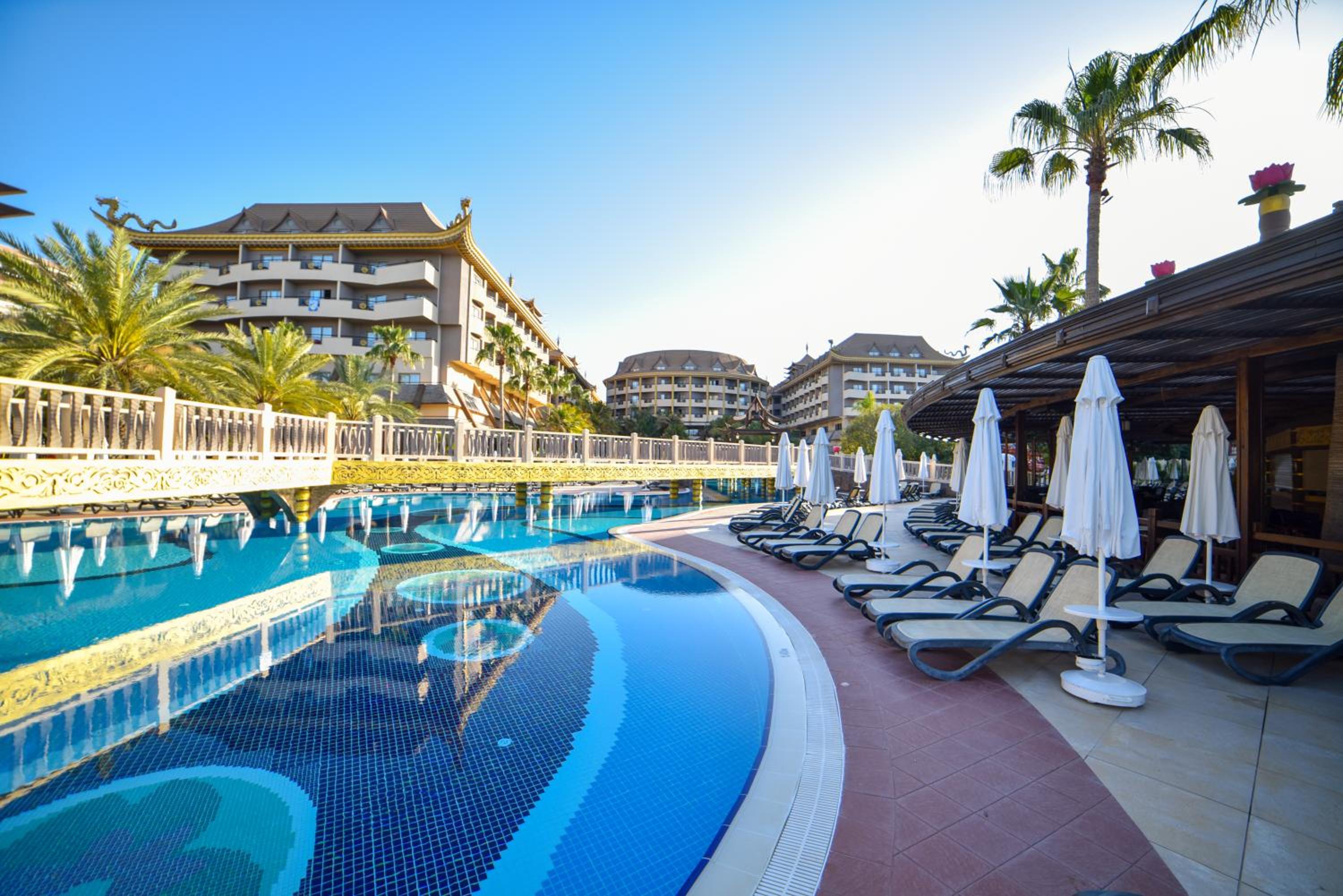 Royal Dragon Hotel