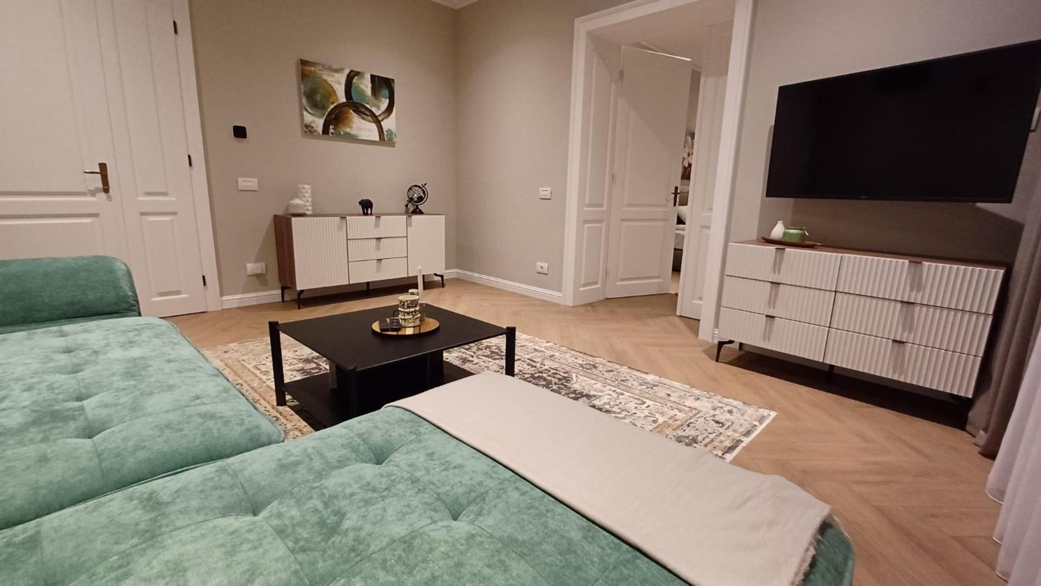 Apartment4U Tribunei