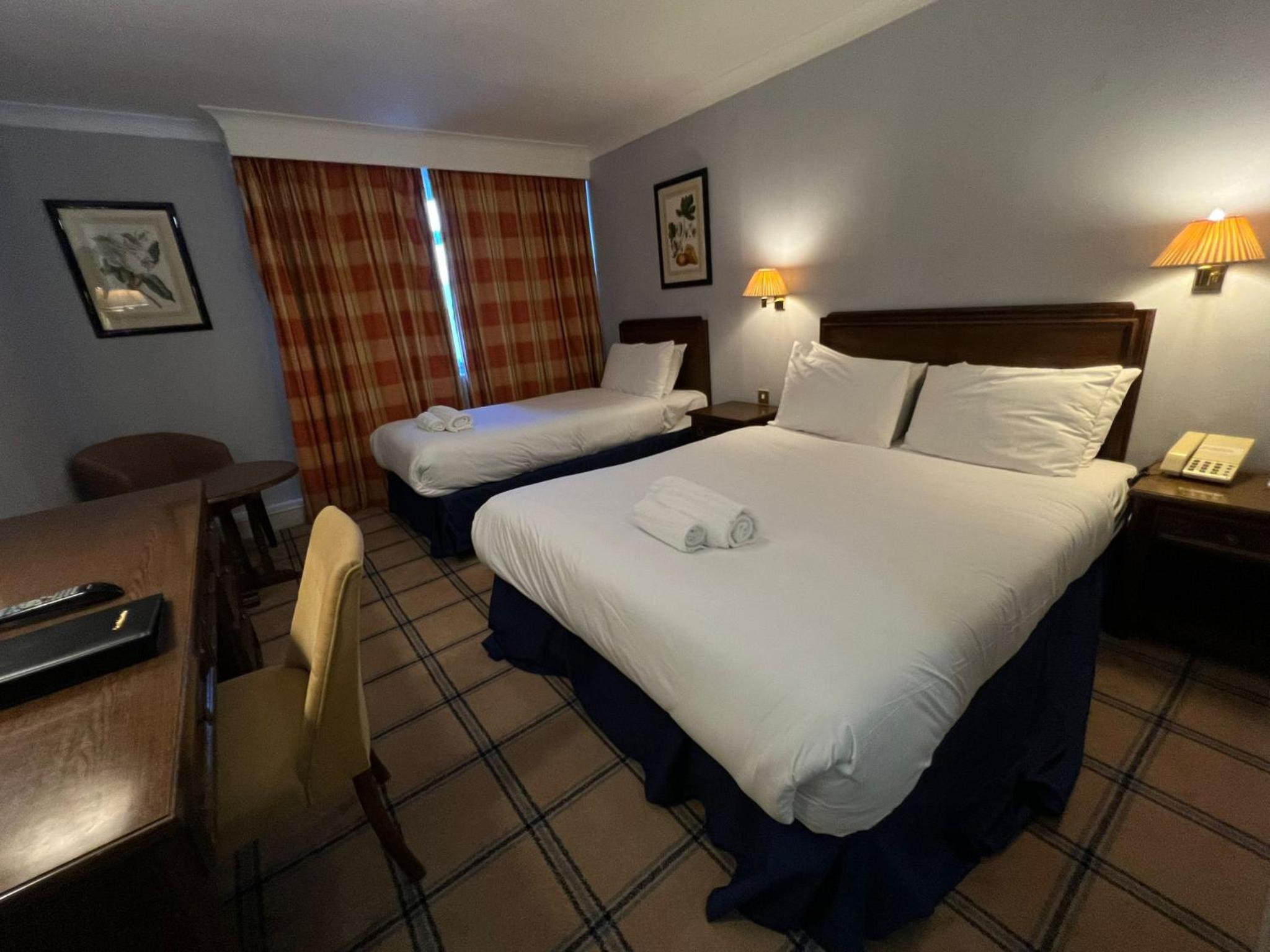 Stevenage Vacations - Roebuck Inn - Property Image 6