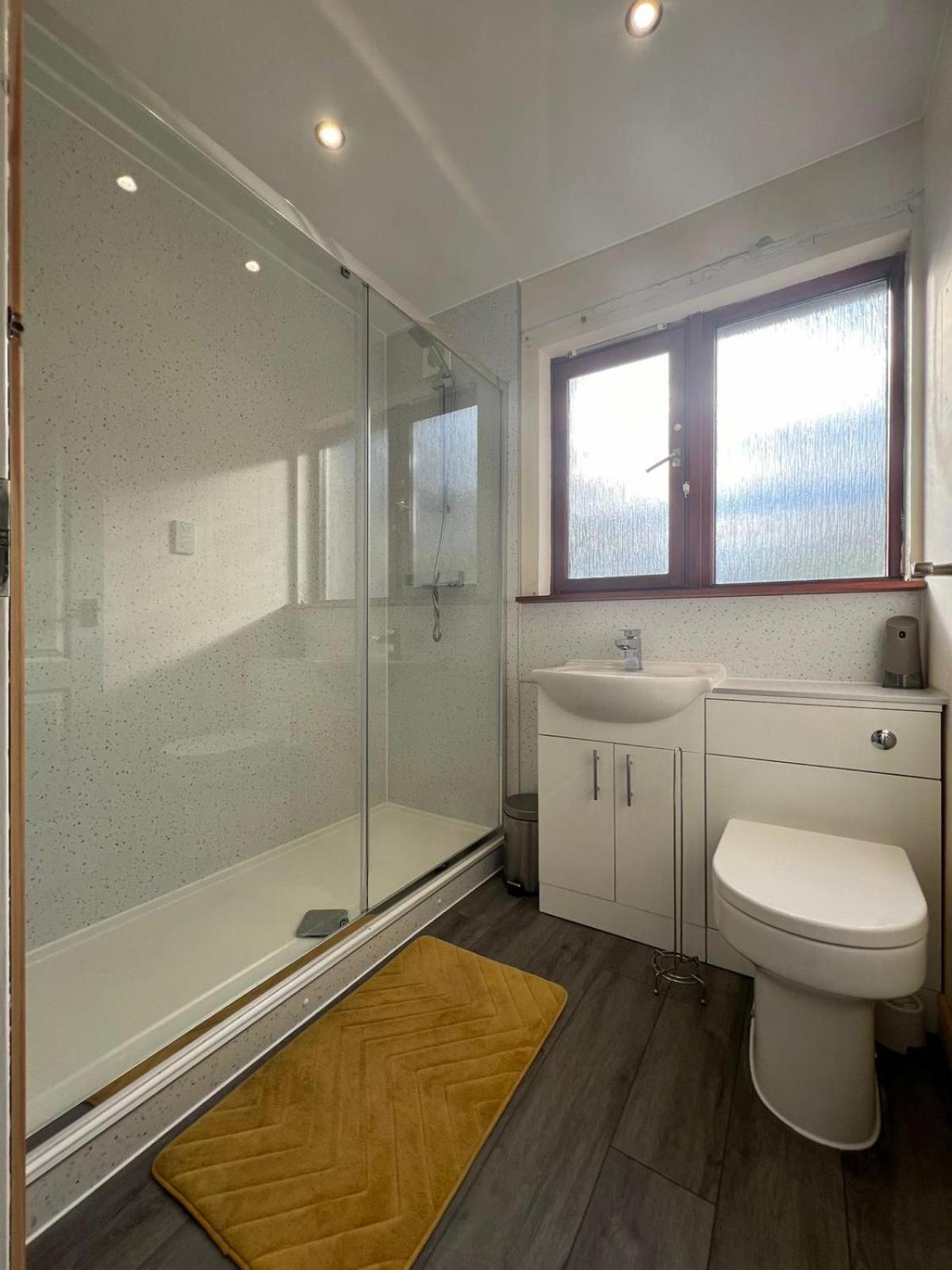 2 bed city centre home Holburn space view 2