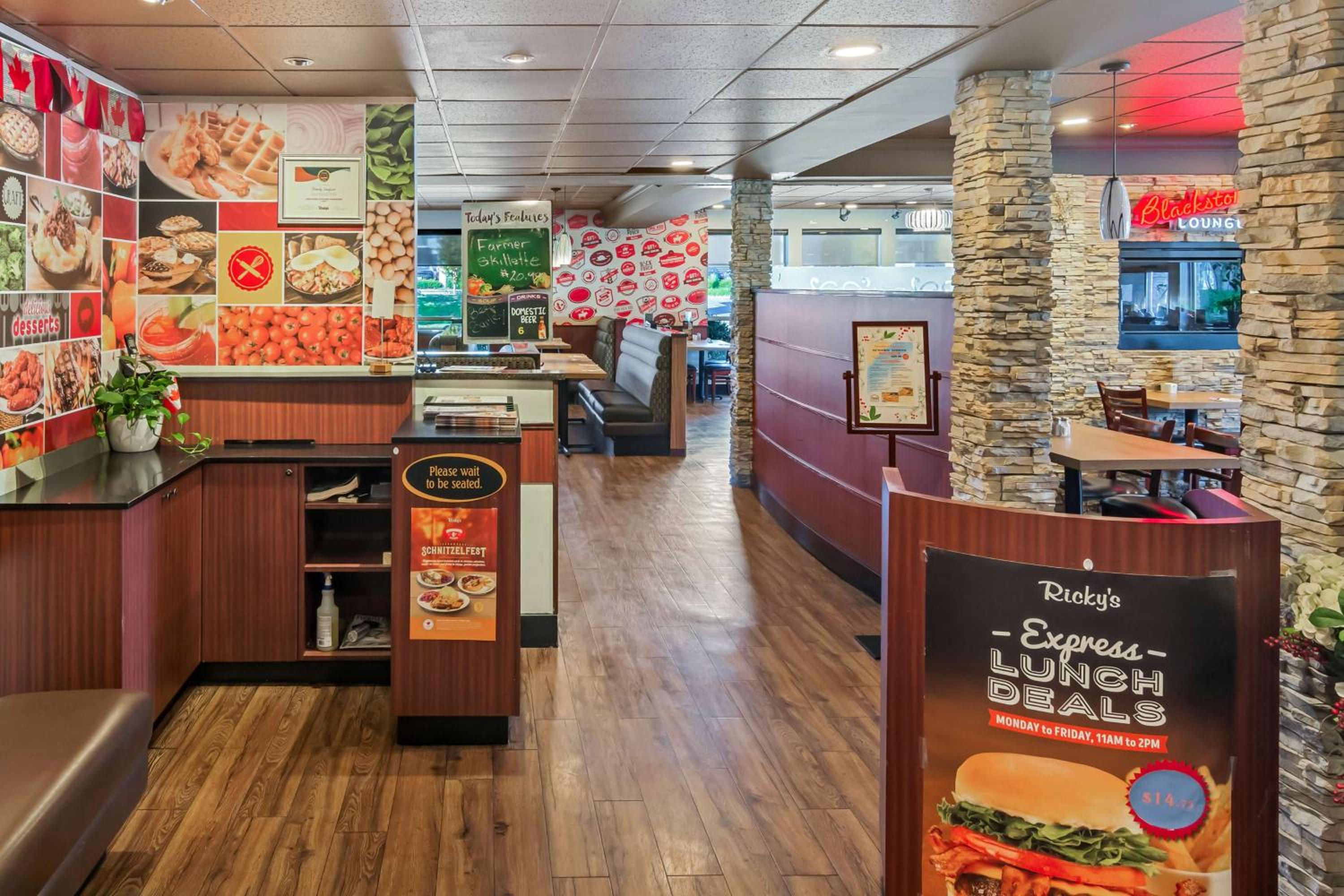 Langley Vacations - Best Western PLUS Langley Inn - Property Image 9