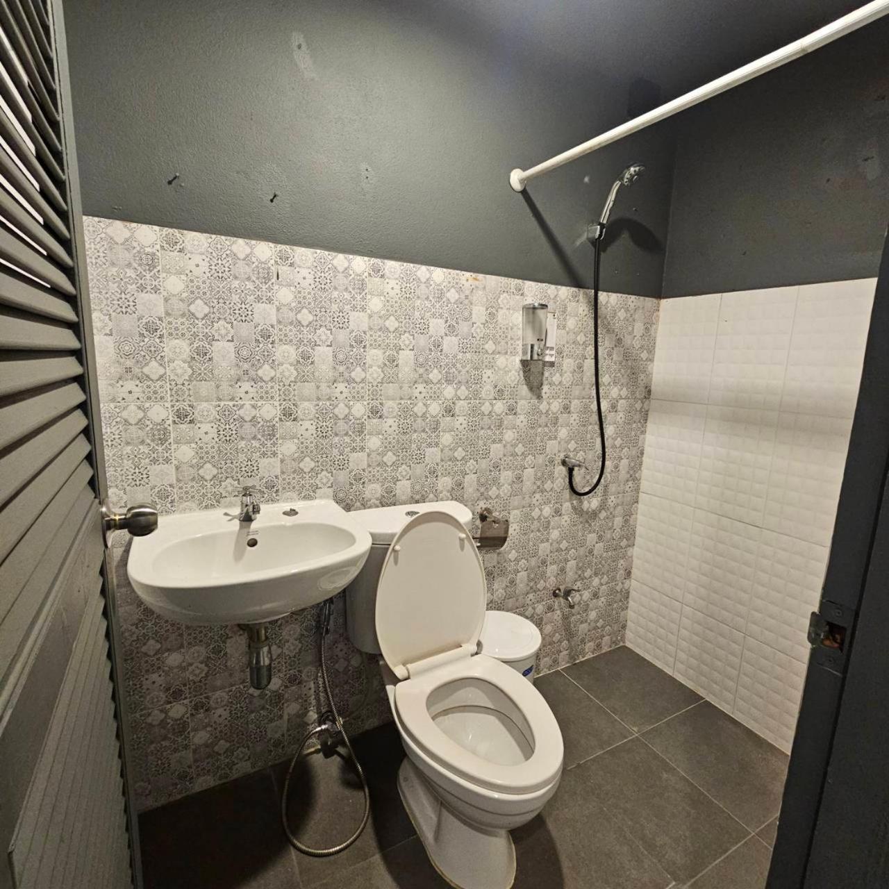COOPER Guest House