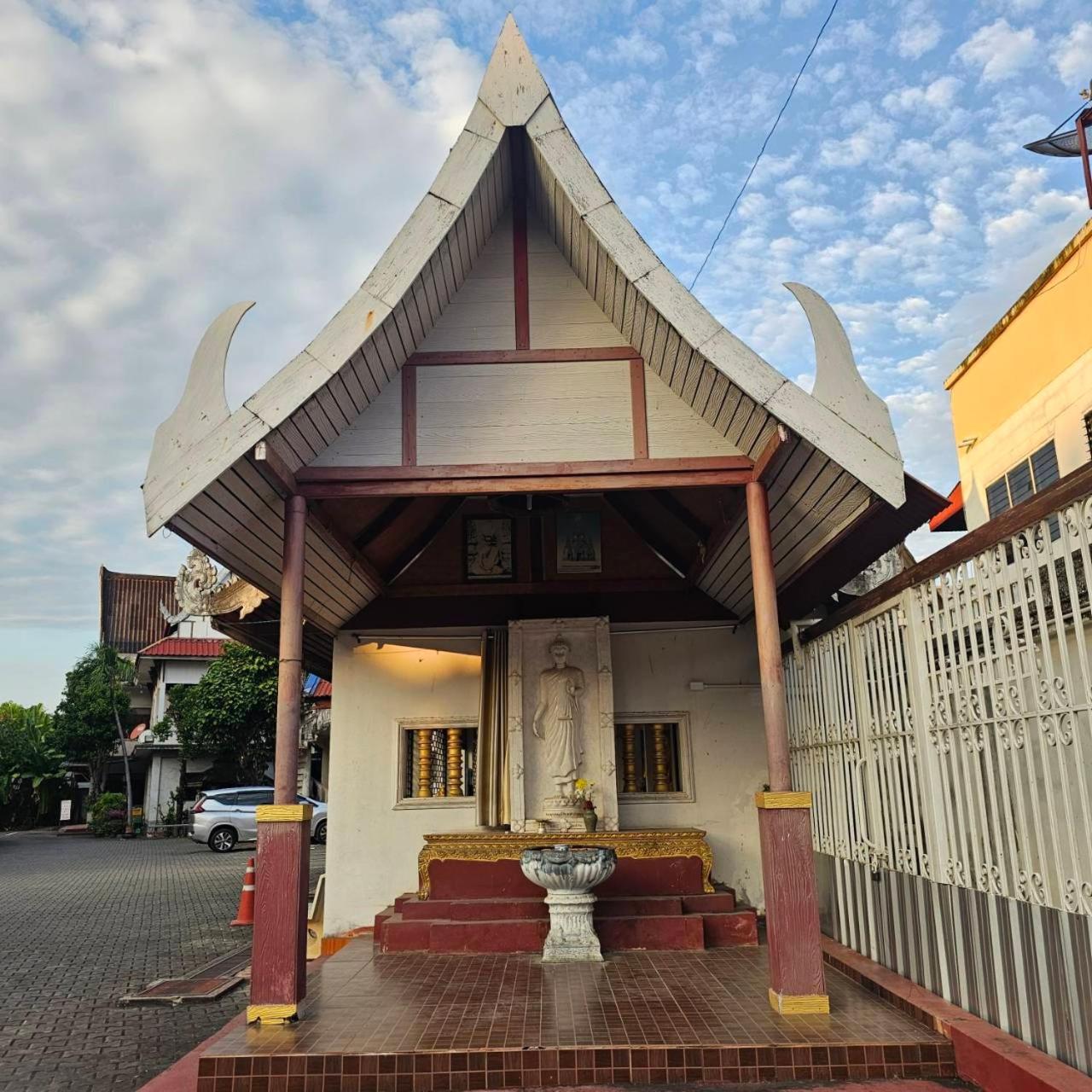 COOPER Guest House
