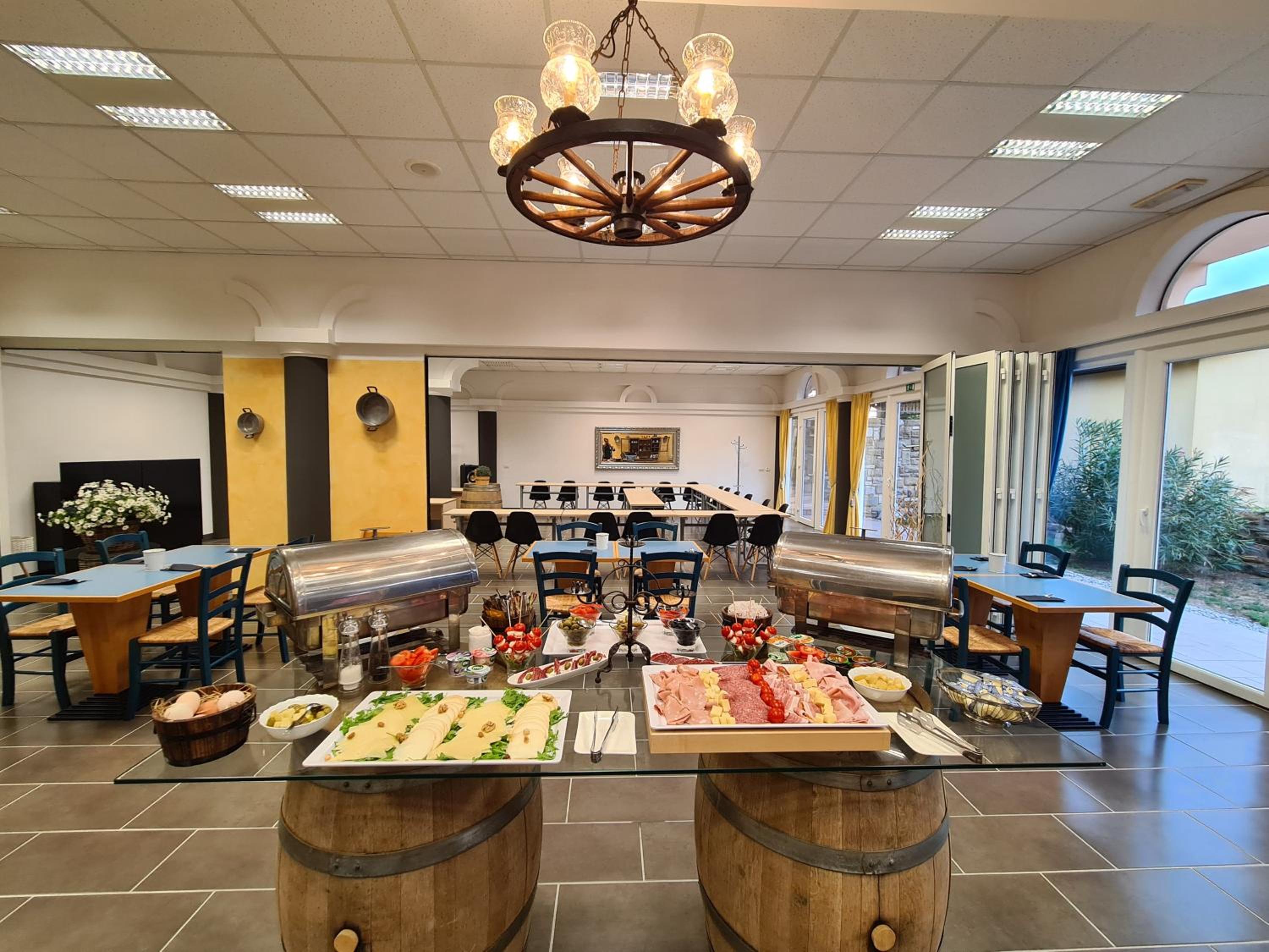 Guesthouse Stara šola Korte - Oleander Resort