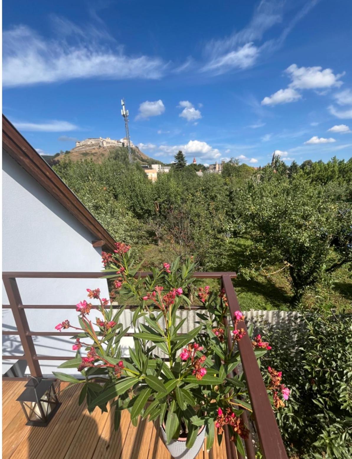 Relax Apartman-Sümeg